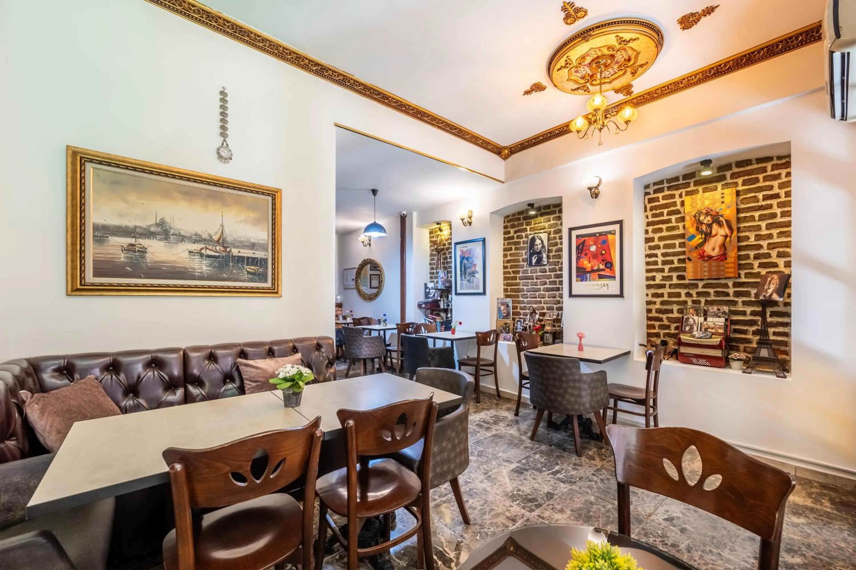 Seating area in Taksim Trust Hotel