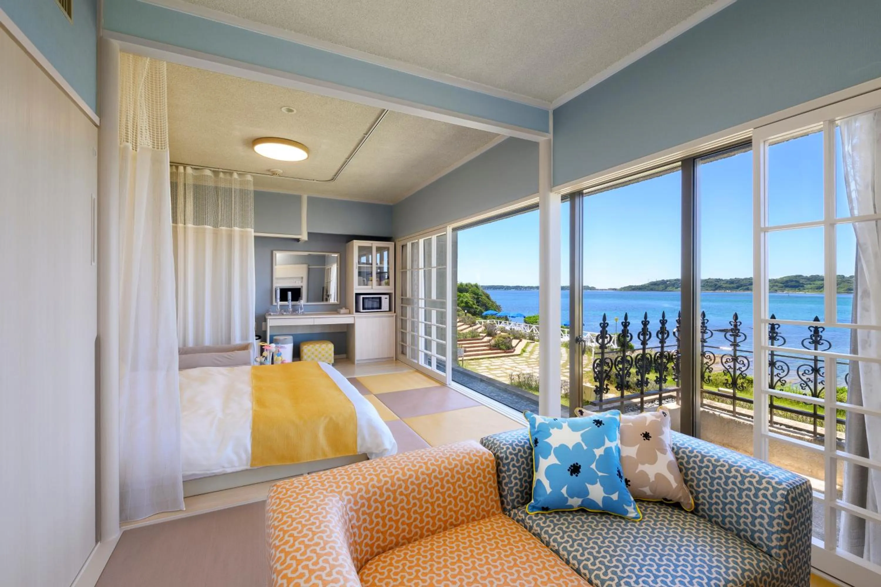 Bed in Hotel Nishinagato Resort