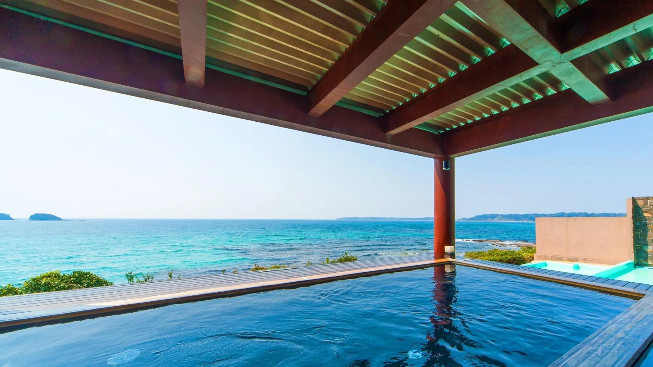 Hot Tub in Hotel Nishinagato Resort