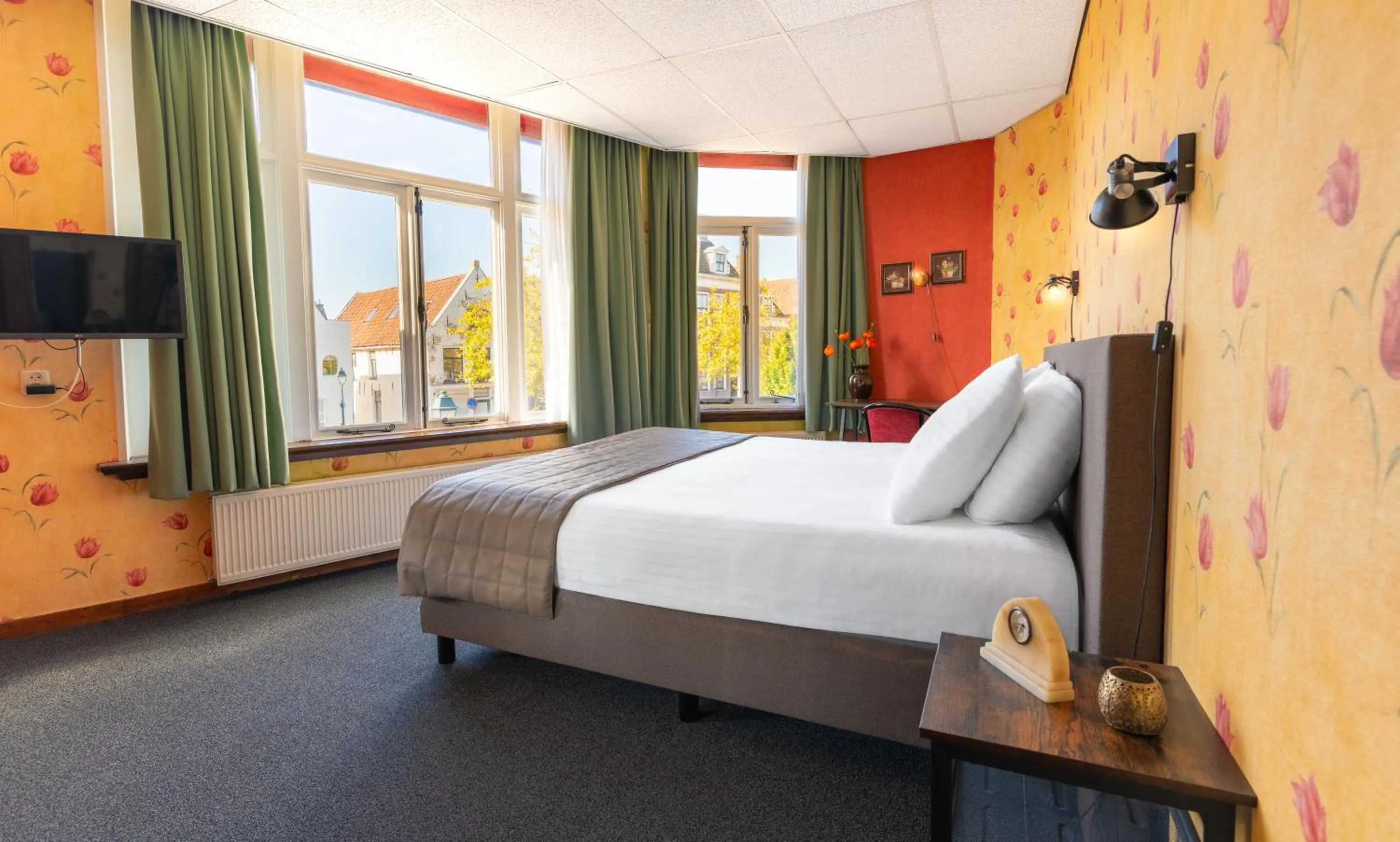 Bed in Hotel Restaurant 't Heerenlogement