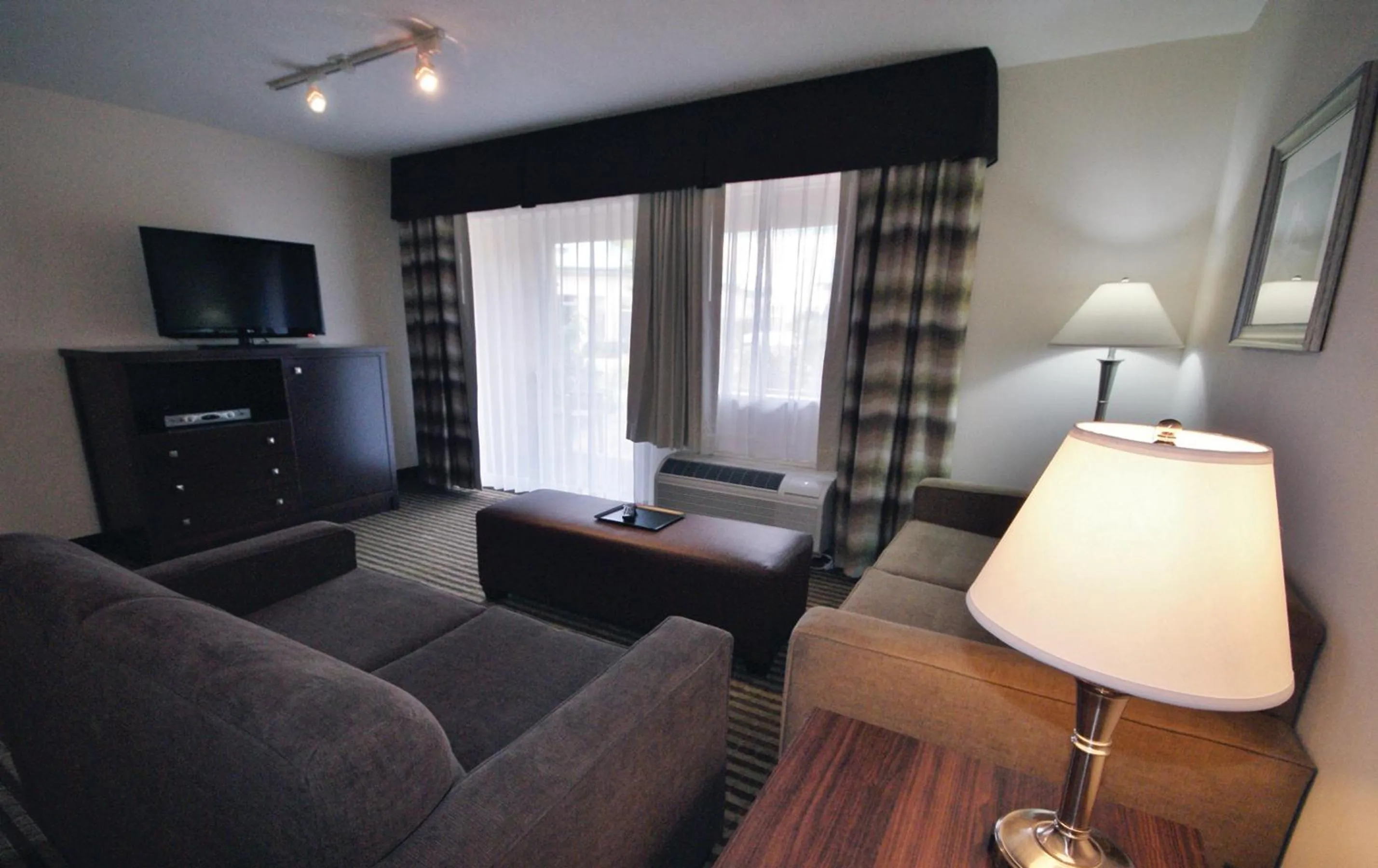 TV and multimedia in Powell River Town Centre Hotel