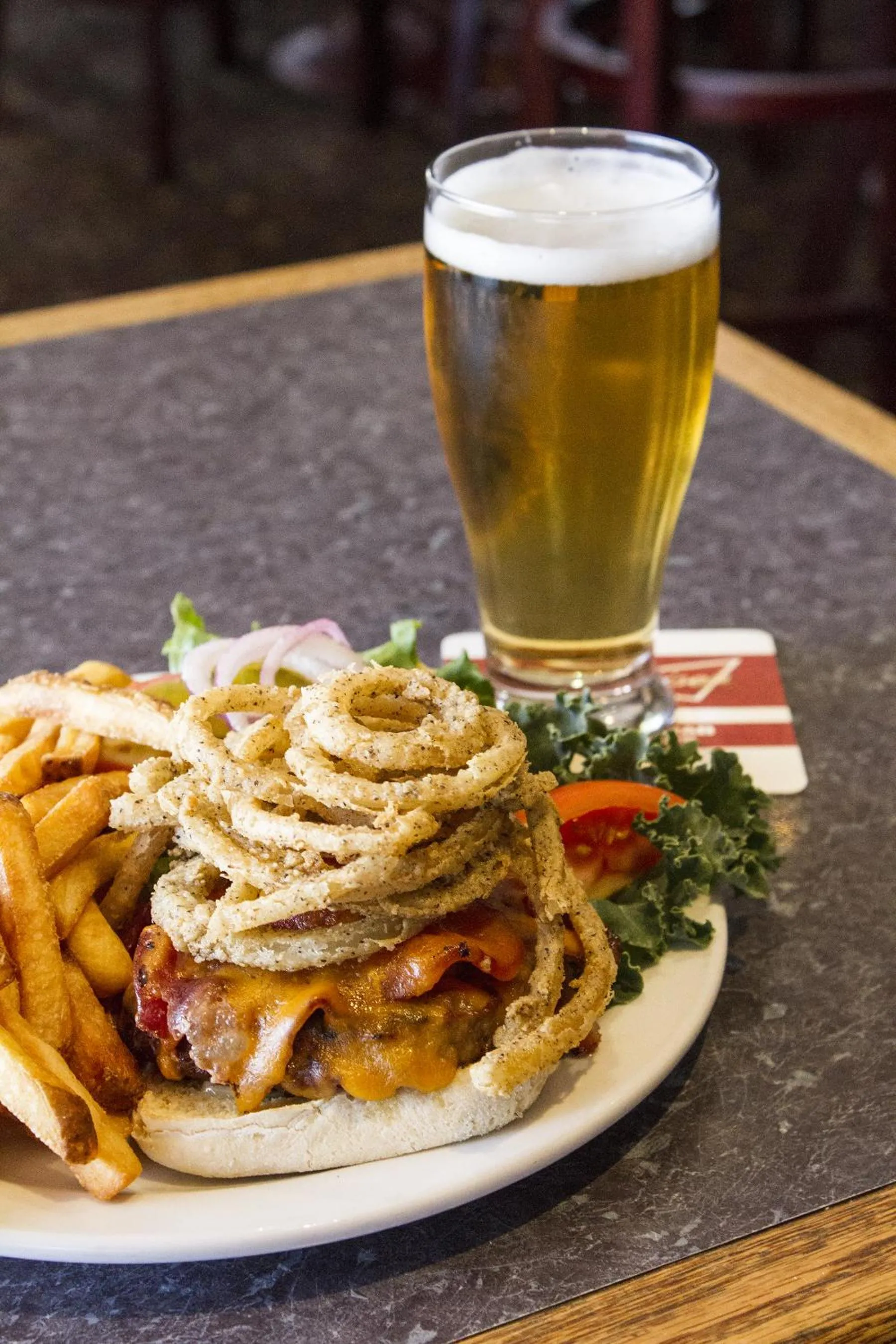 Restaurant/places to eat in Powell River Town Centre Hotel