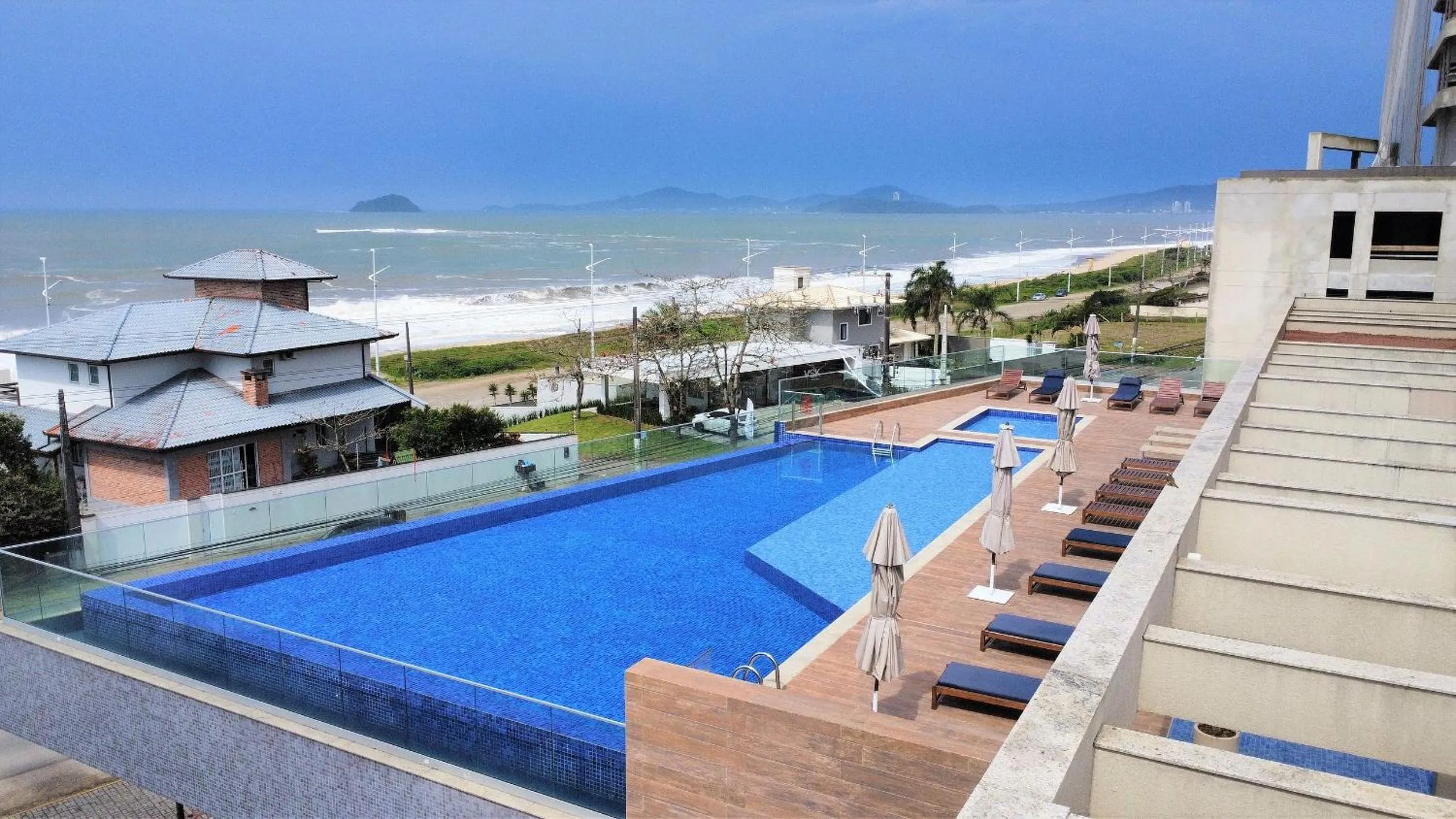 Pool view in Venice Home Club - Balneário Piçarras