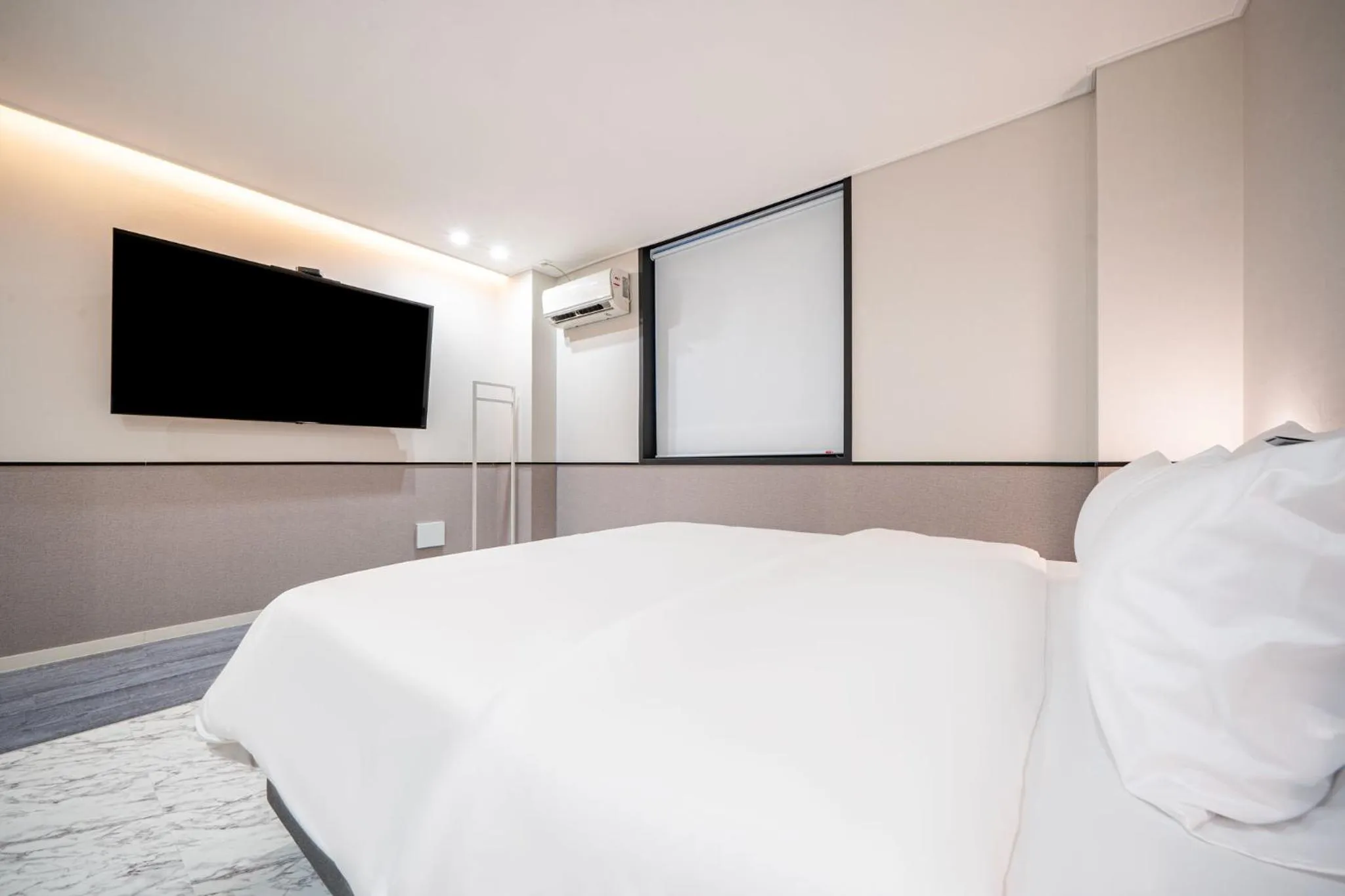 Bedroom, Bed in No.25