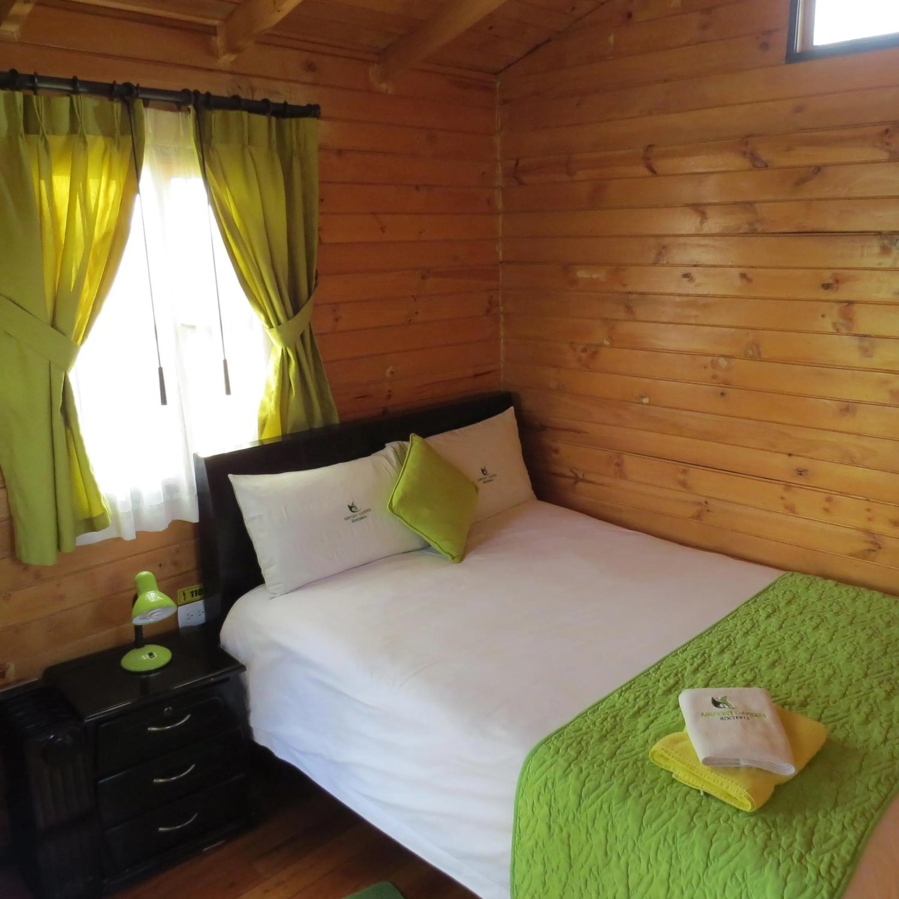 Bed in Hosteria Airport Garden