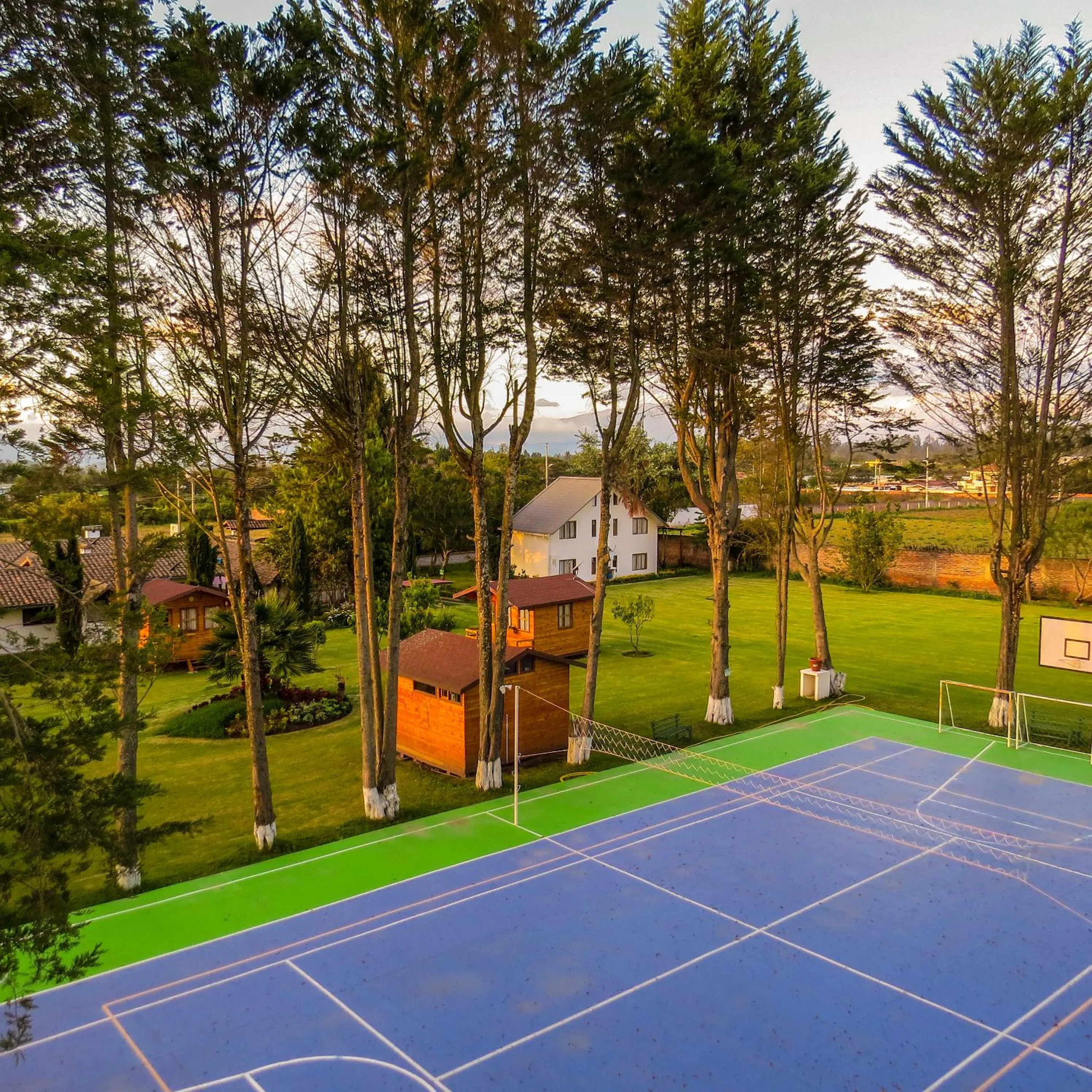 Hosteria Airport Garden