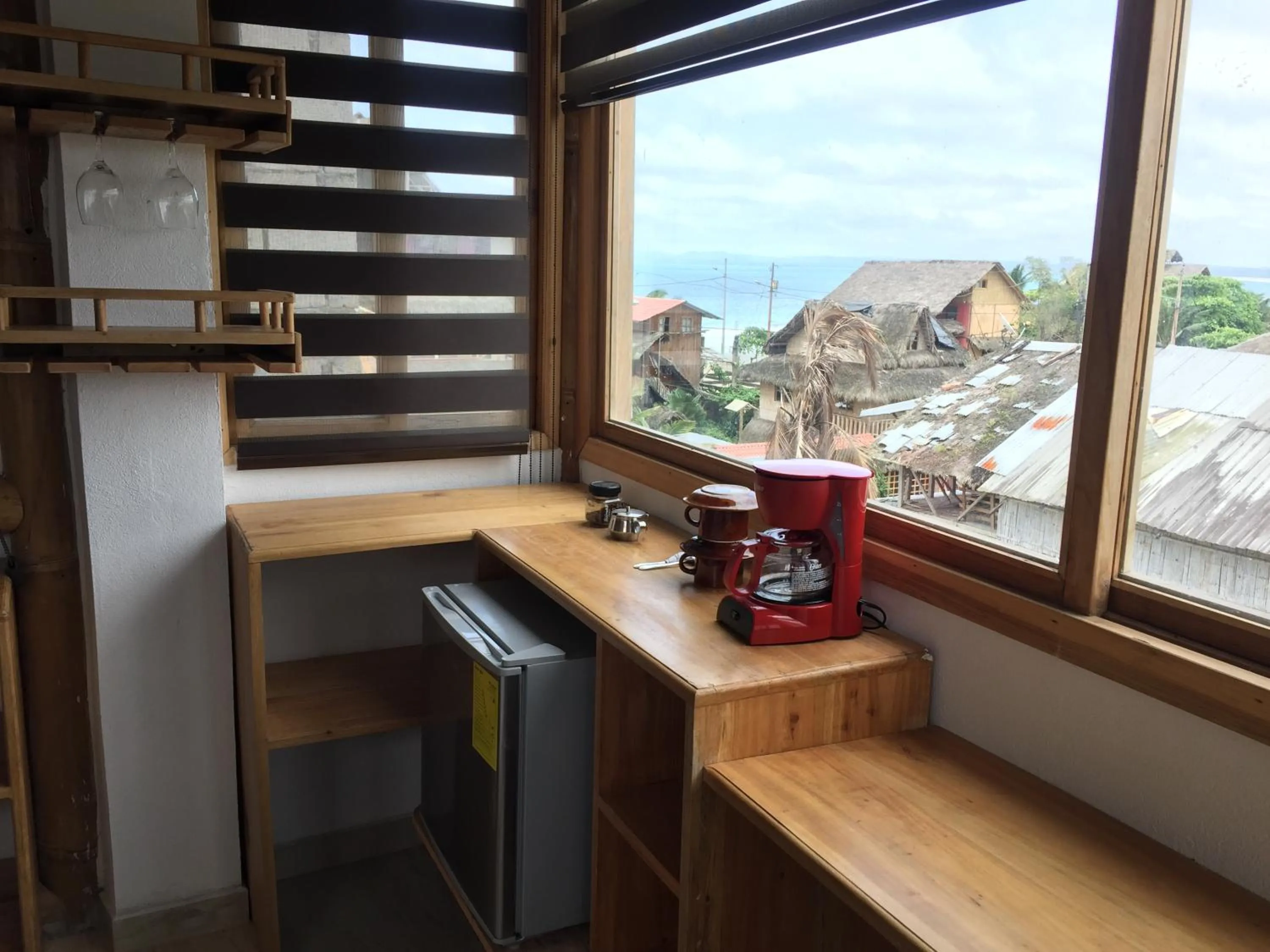 Coffee/tea facilities in La Facha Hostal Restaurant Surf