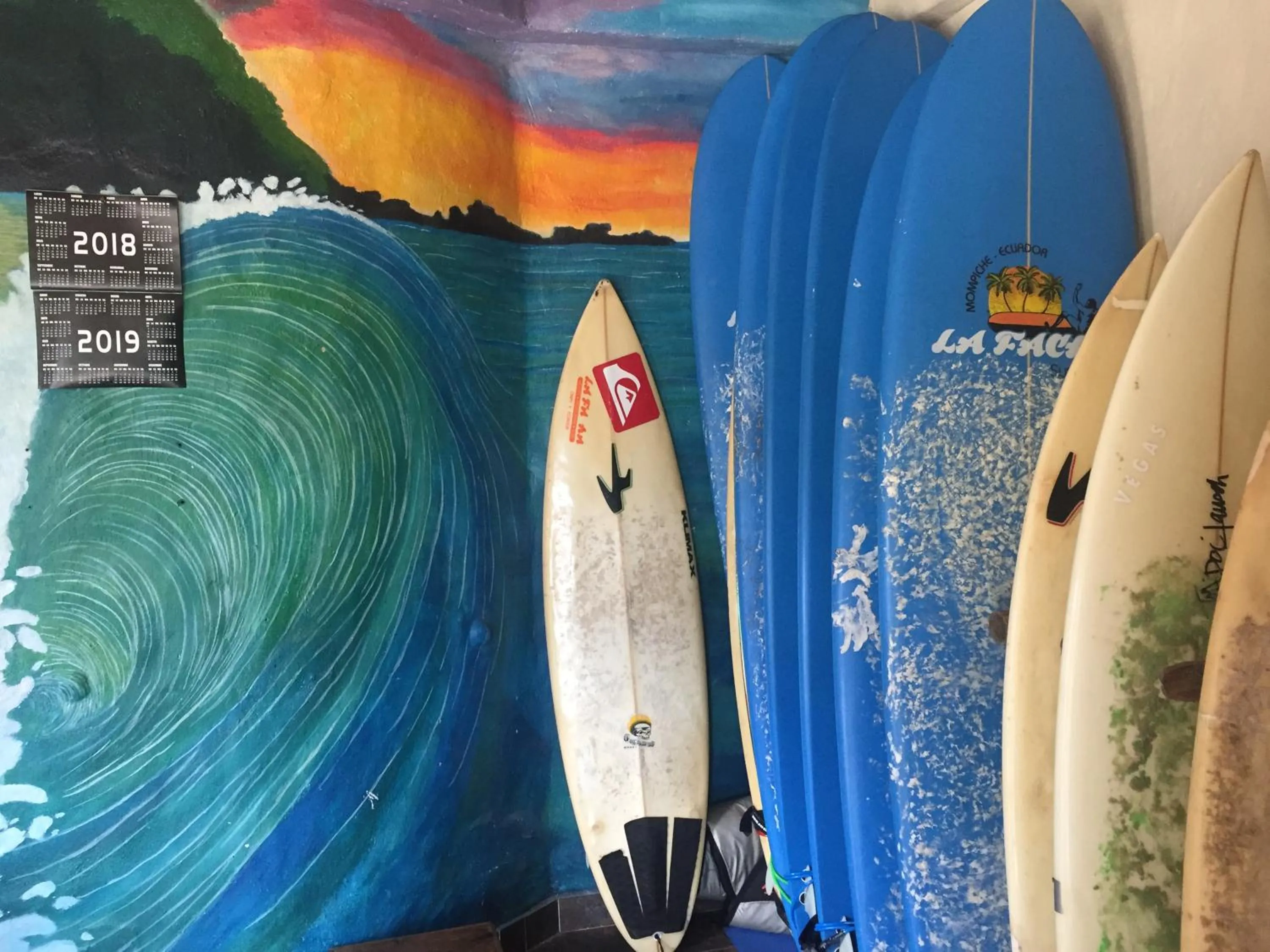 On-site shops in La Facha Hostal Restaurant Surf