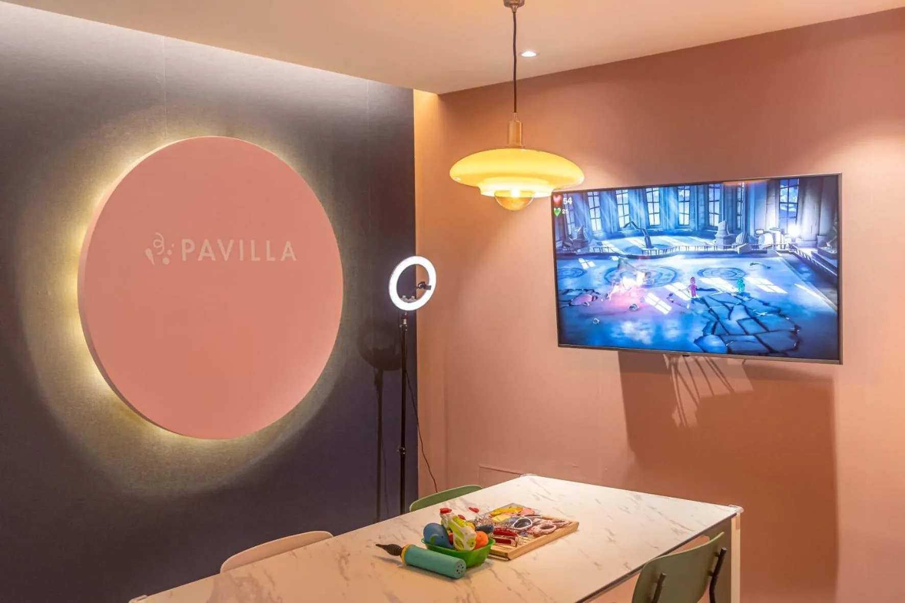 Swimming pool in Pavilla Hotel