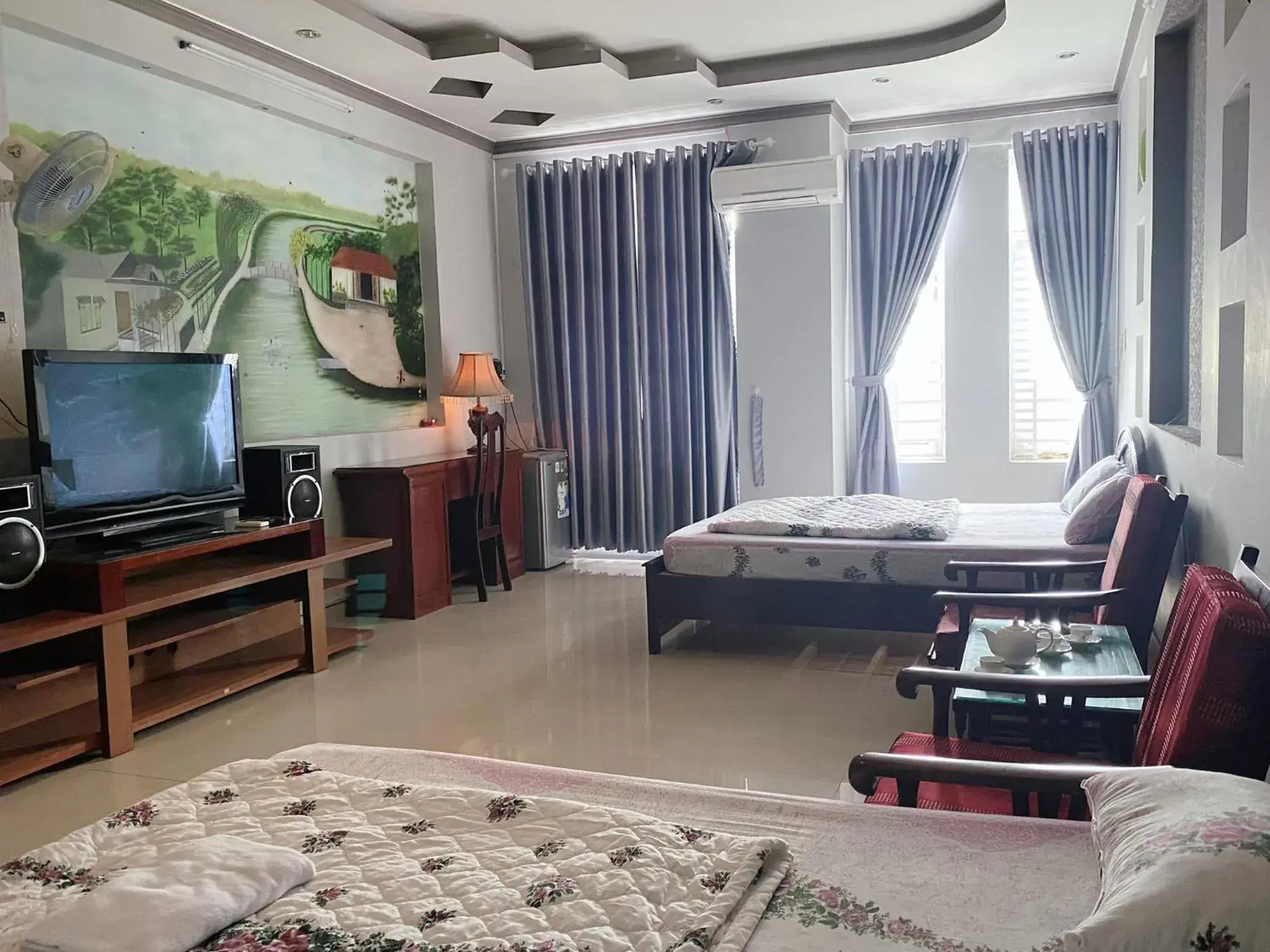 Deluxe Double Room with Bath - single occupancy in NHƯ MAI GUEST HOUSe Deluxe Double Room with Bath - single occupancy in NHƯ MAI GUEST HOUSe