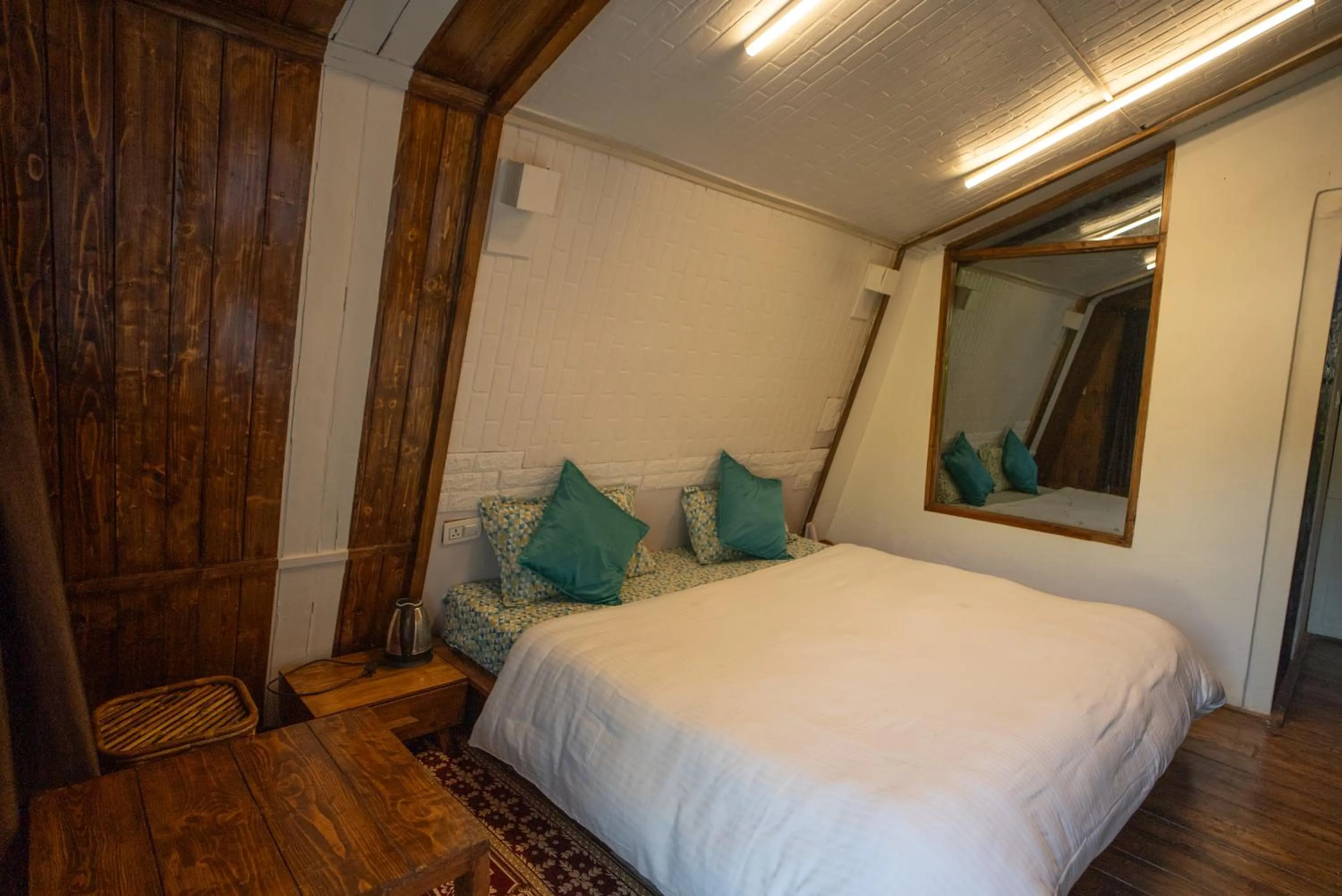 Bed in Dhauladhar View Village Resort