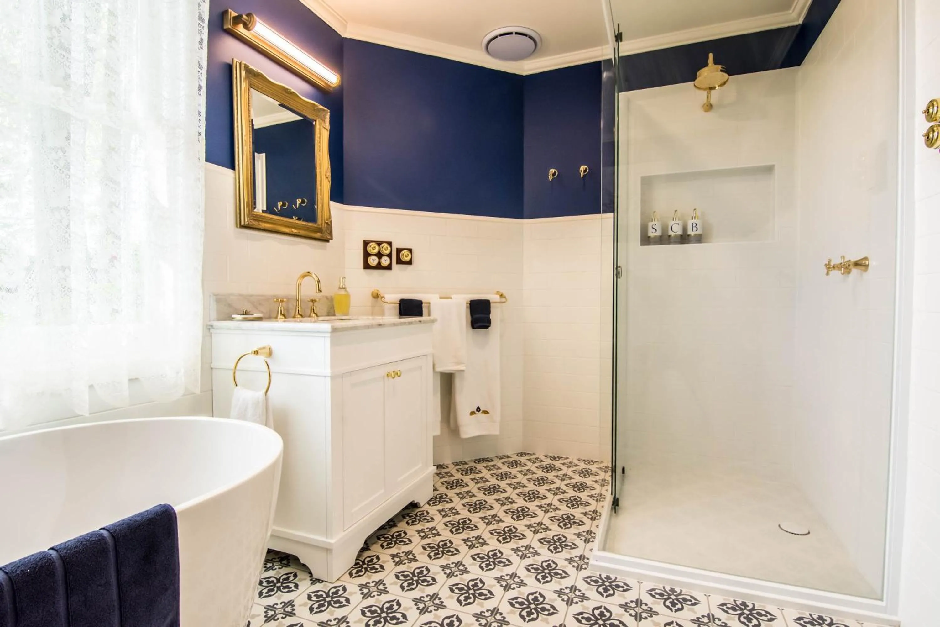 Shower in Heytesbury House