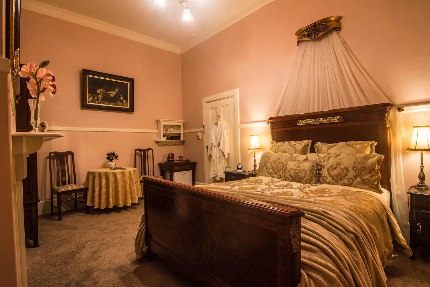 Bed in Heytesbury House