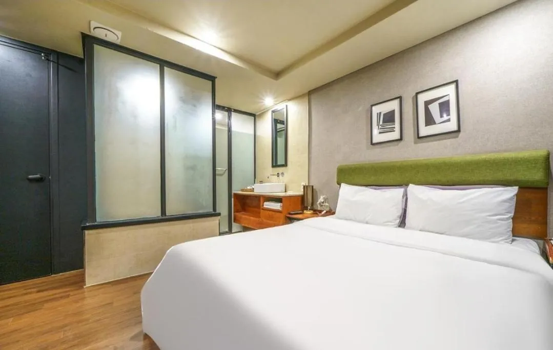 Brown-Dot Hotel Gwangalli beach