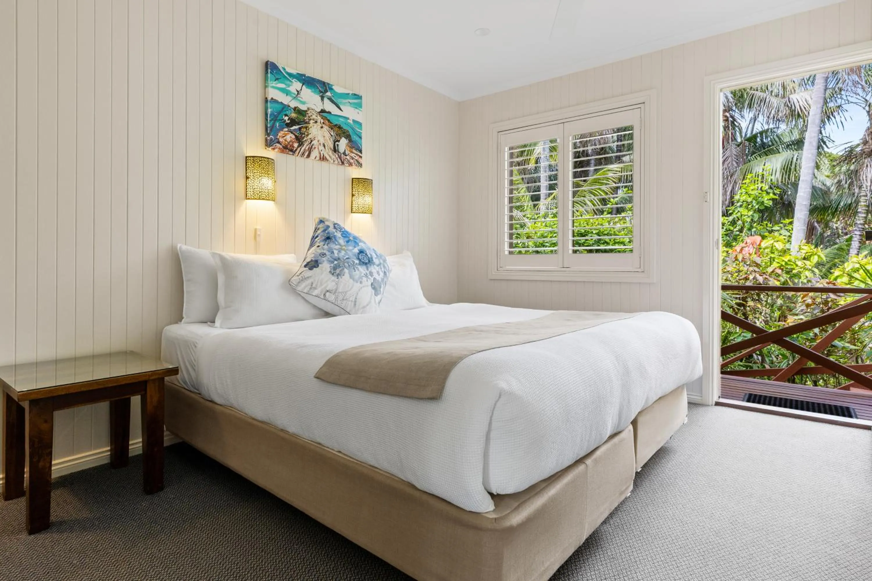 Bedroom, Bed in Lorhiti Apartments