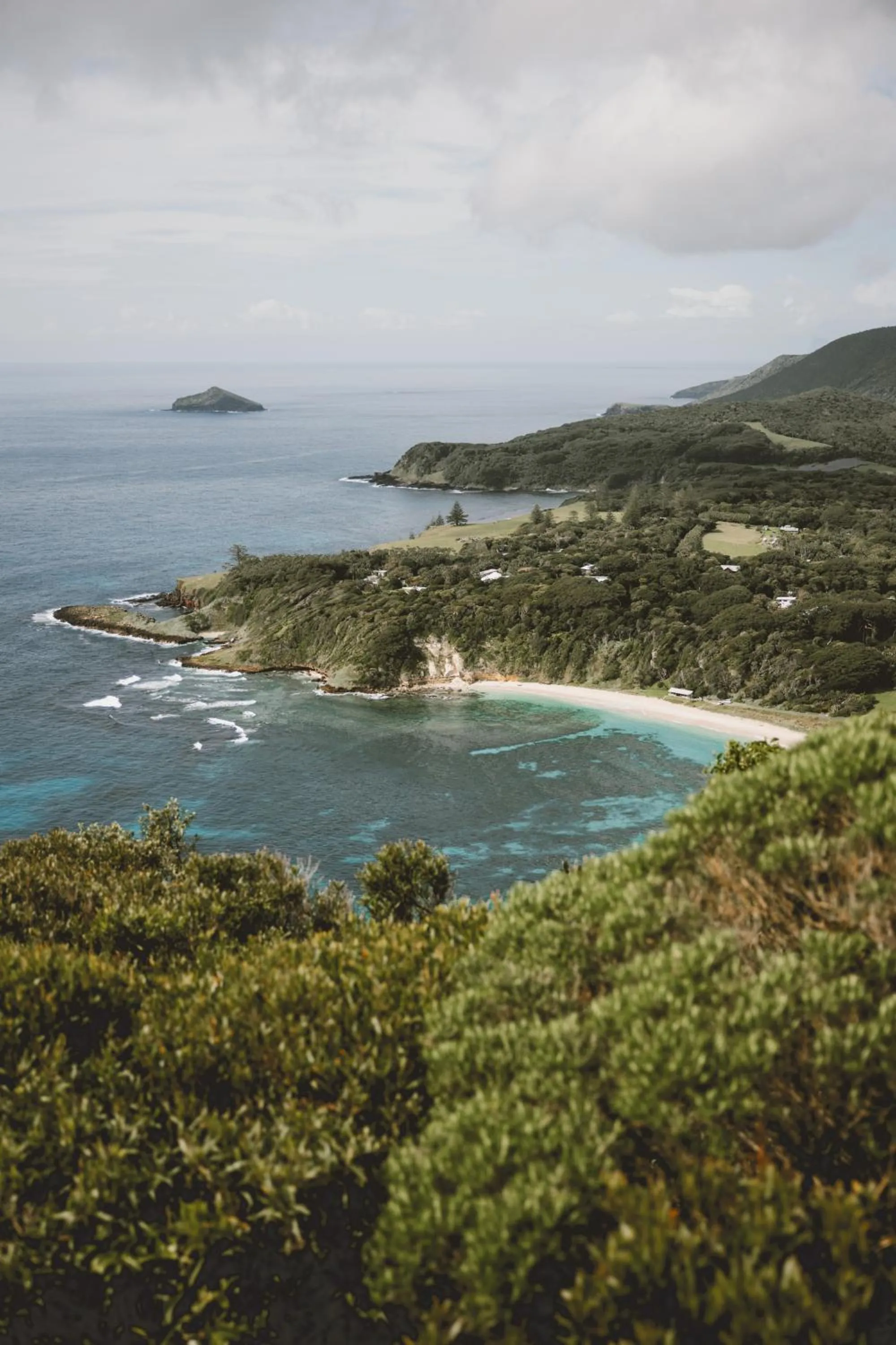Beach in Lorhiti Apartments