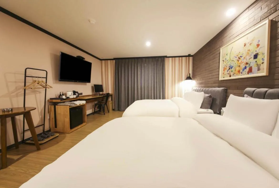 Brown Dot Hotel Daeyeon