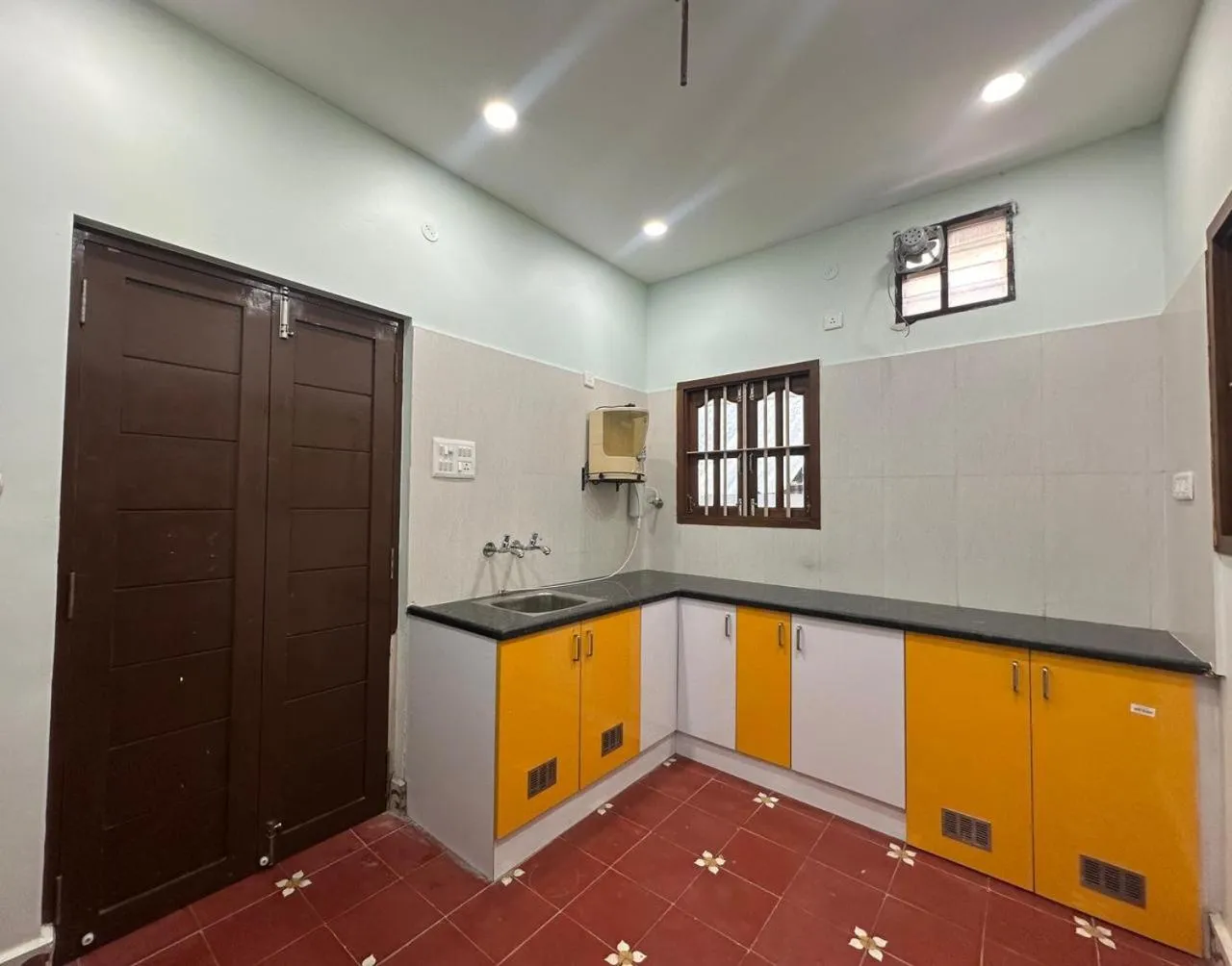 Kitchen or kitchenette in Serene Villa