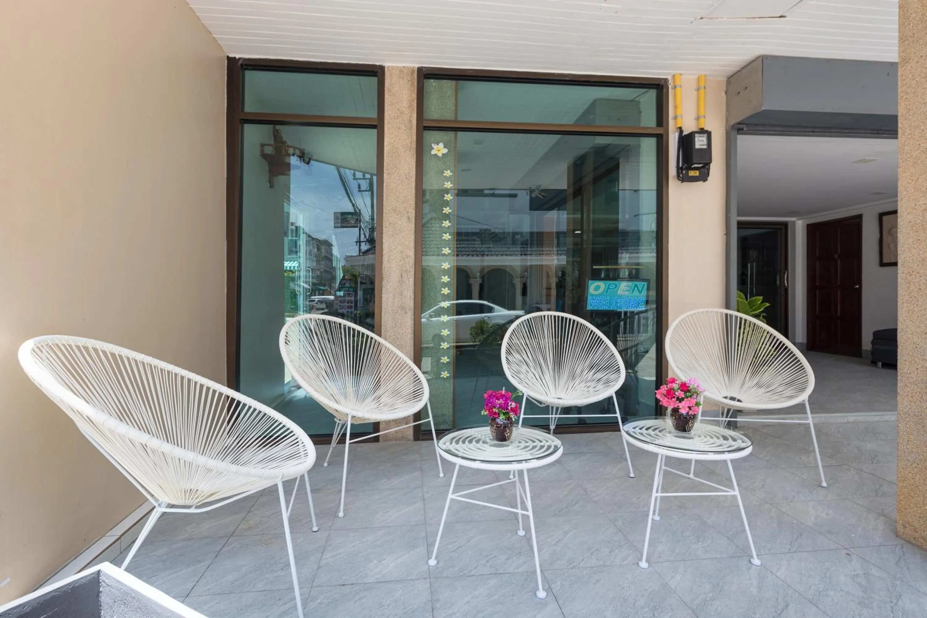 Day in Bevans Place Karon