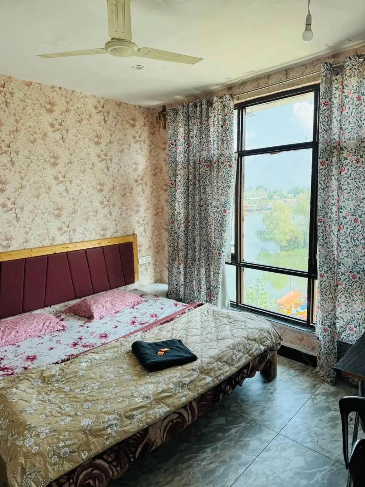 Lakes and peaks Lakes and peaks