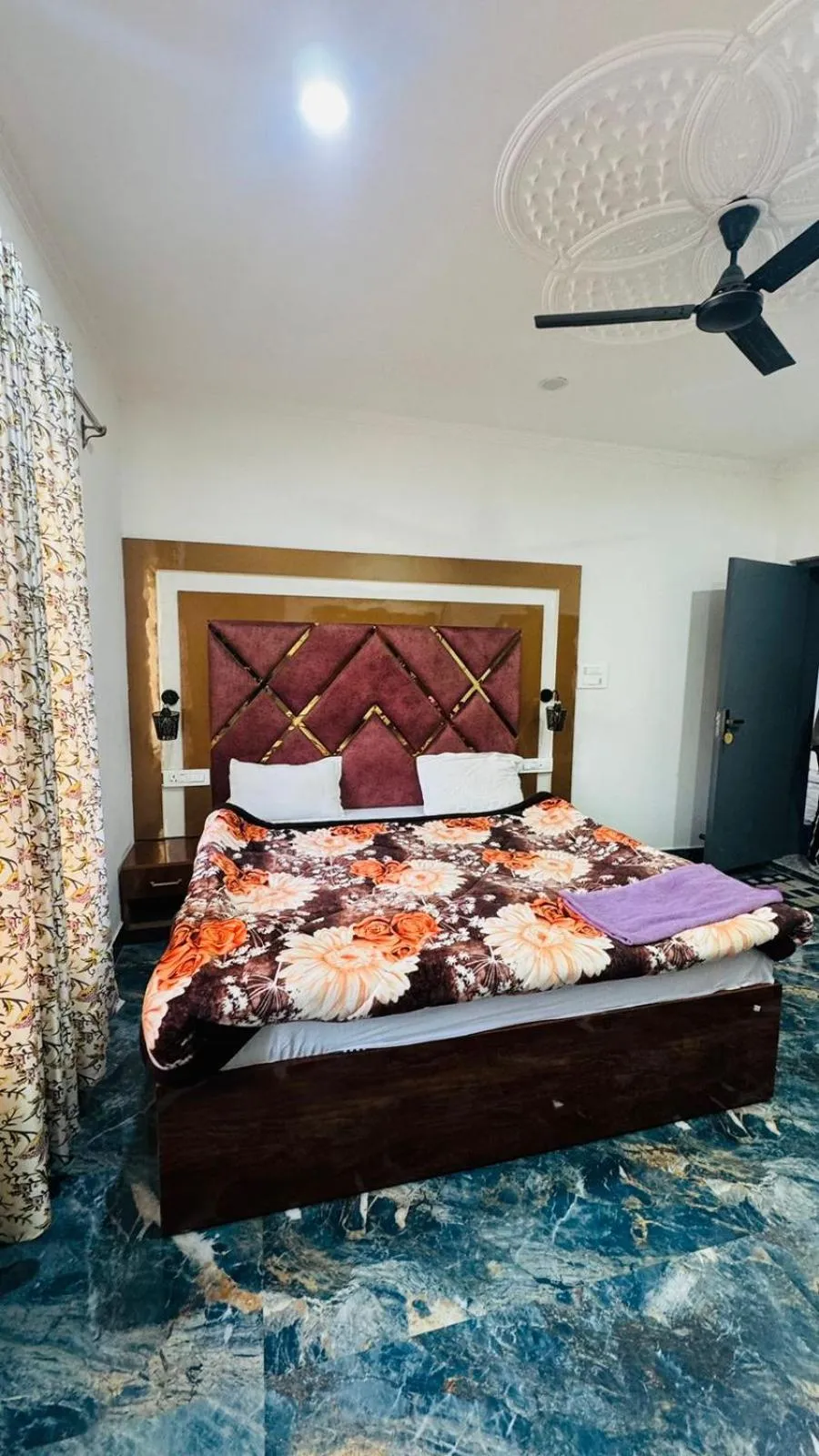 Bed in Lakes and peaks