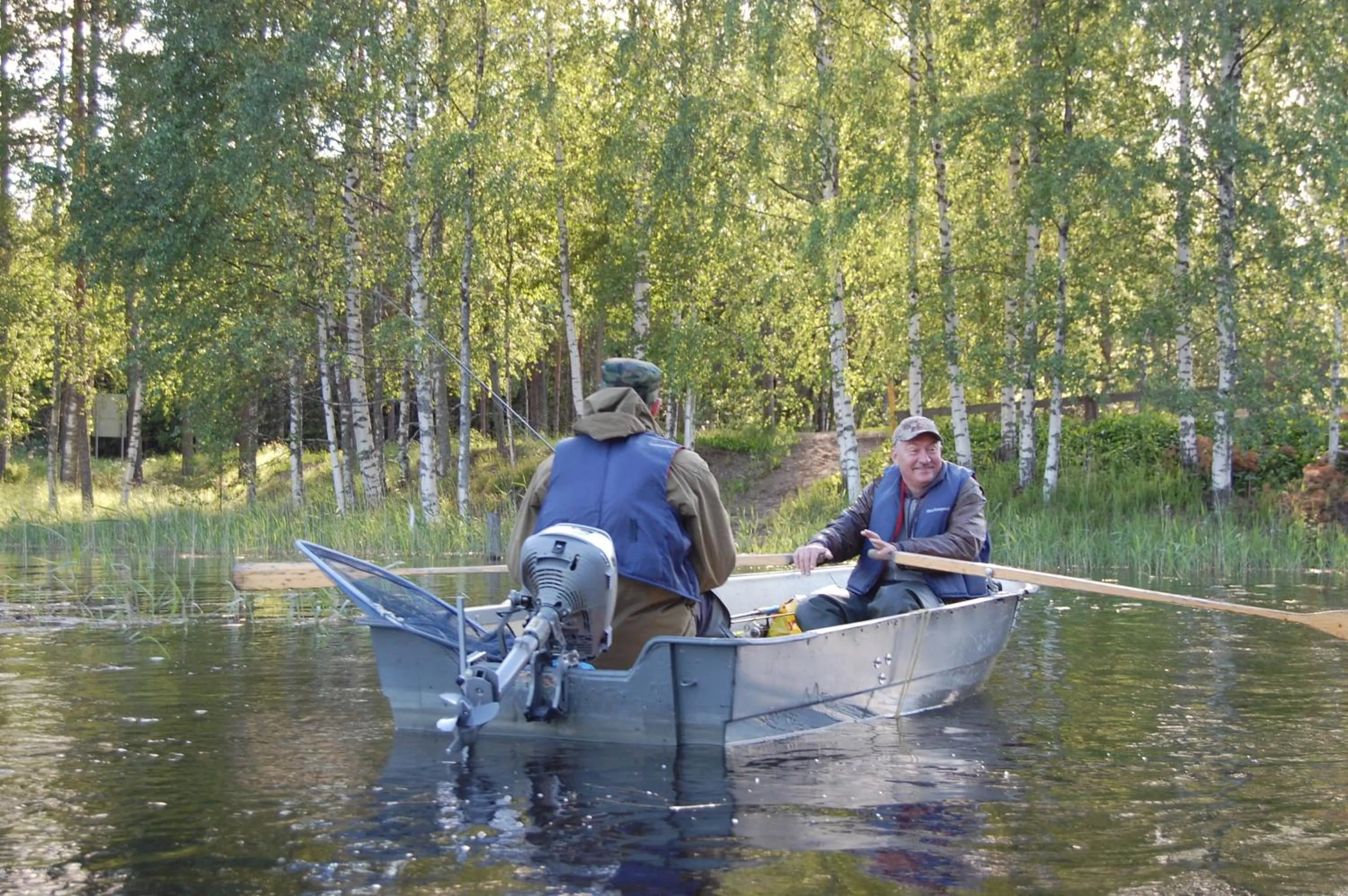 People in Lomasaaret Cottages