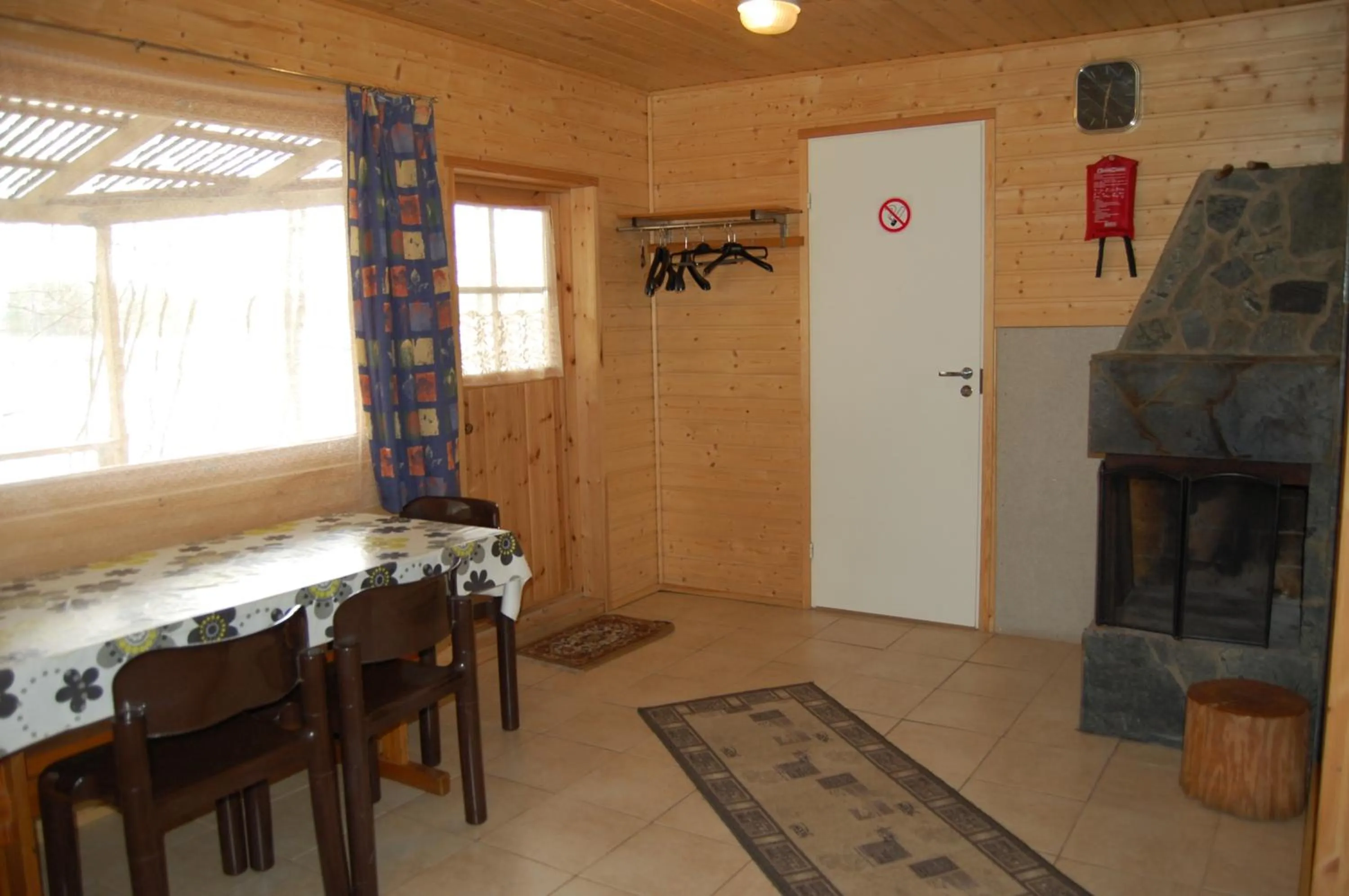 Dining area in Lomasaaret Cottages