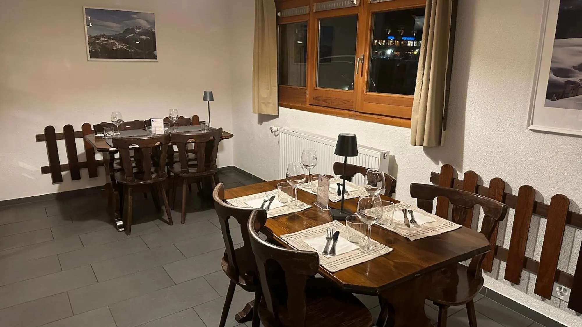 Restaurant/places to eat in Chalet Montriond - Bike & Ski