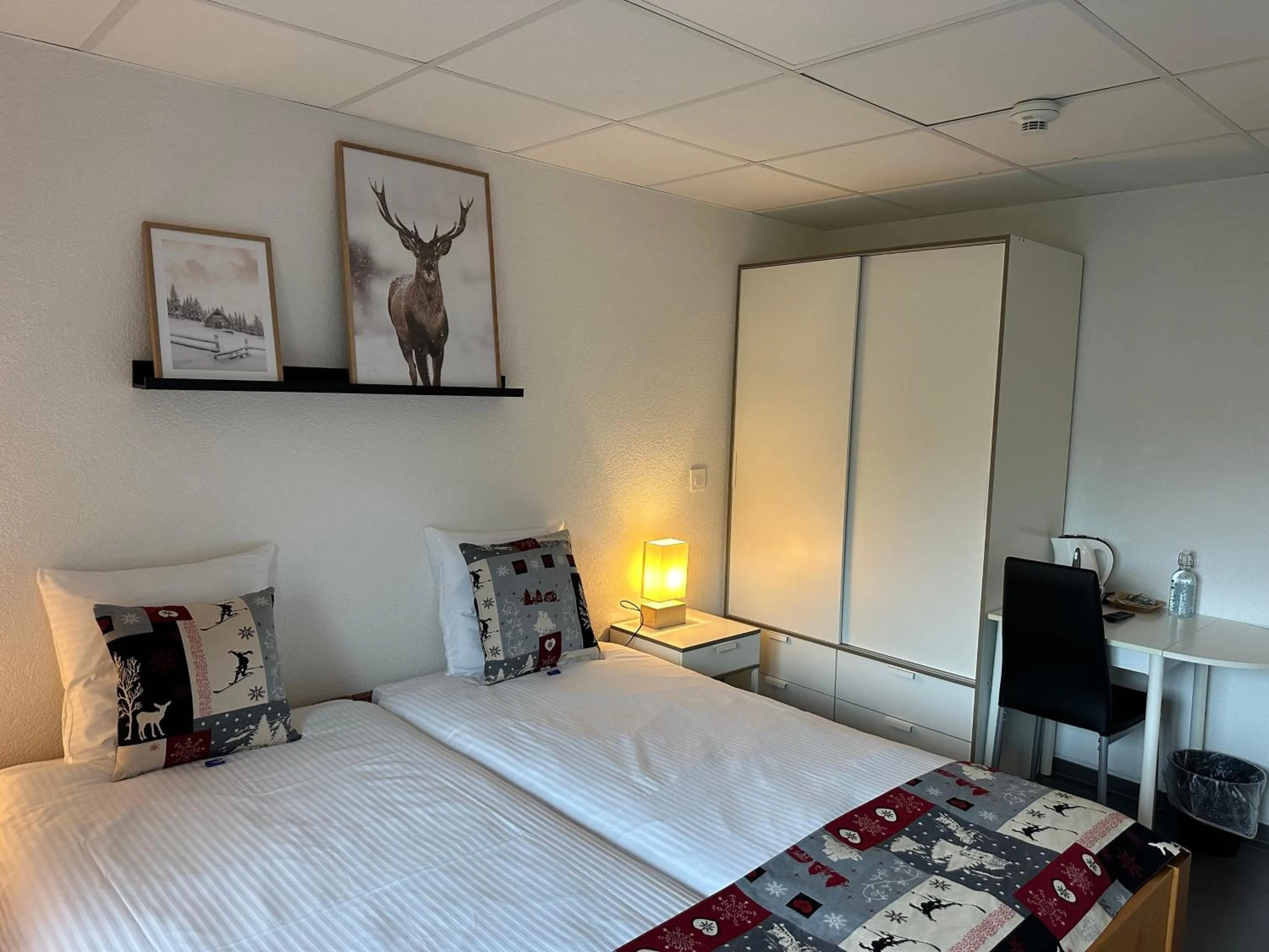 Bedroom, Bed in Chalet Montriond - Bike & Ski