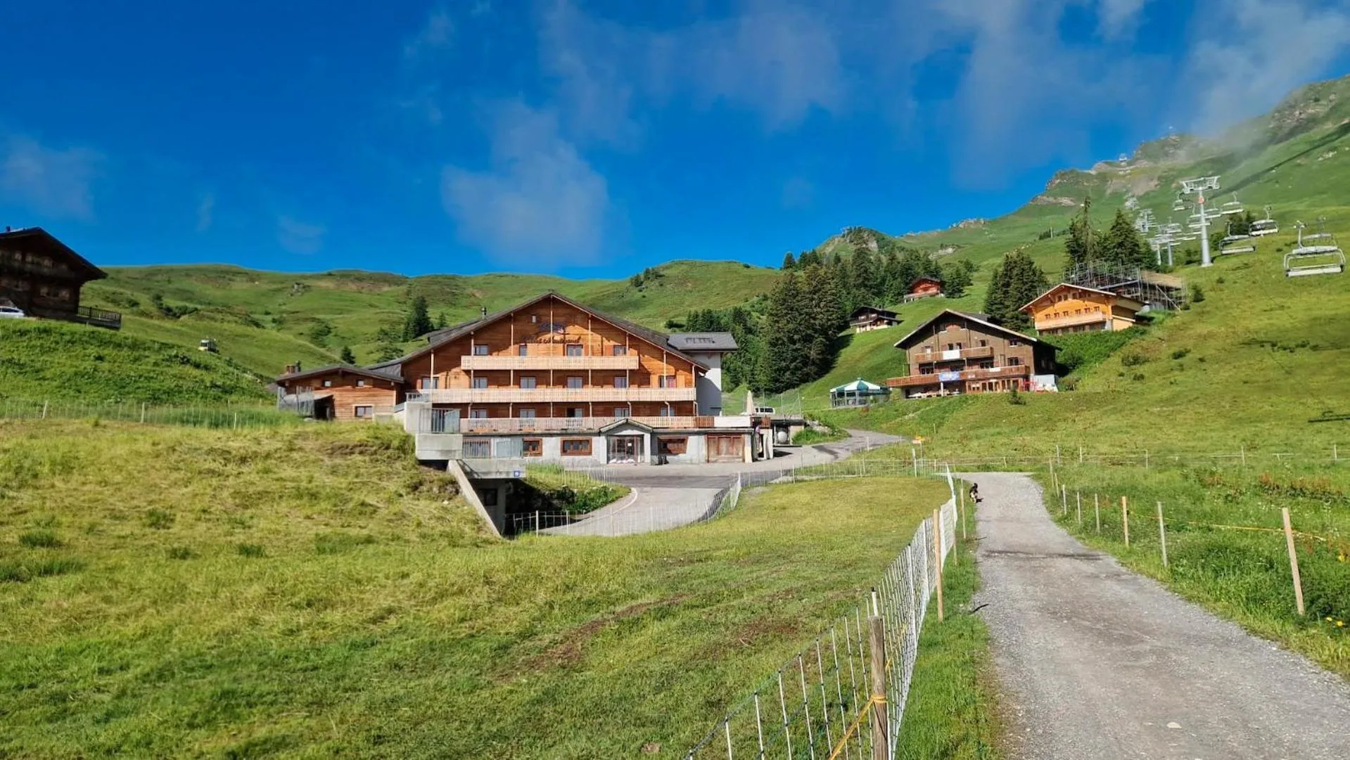 Property building in Chalet Montriond - Bike & Ski
