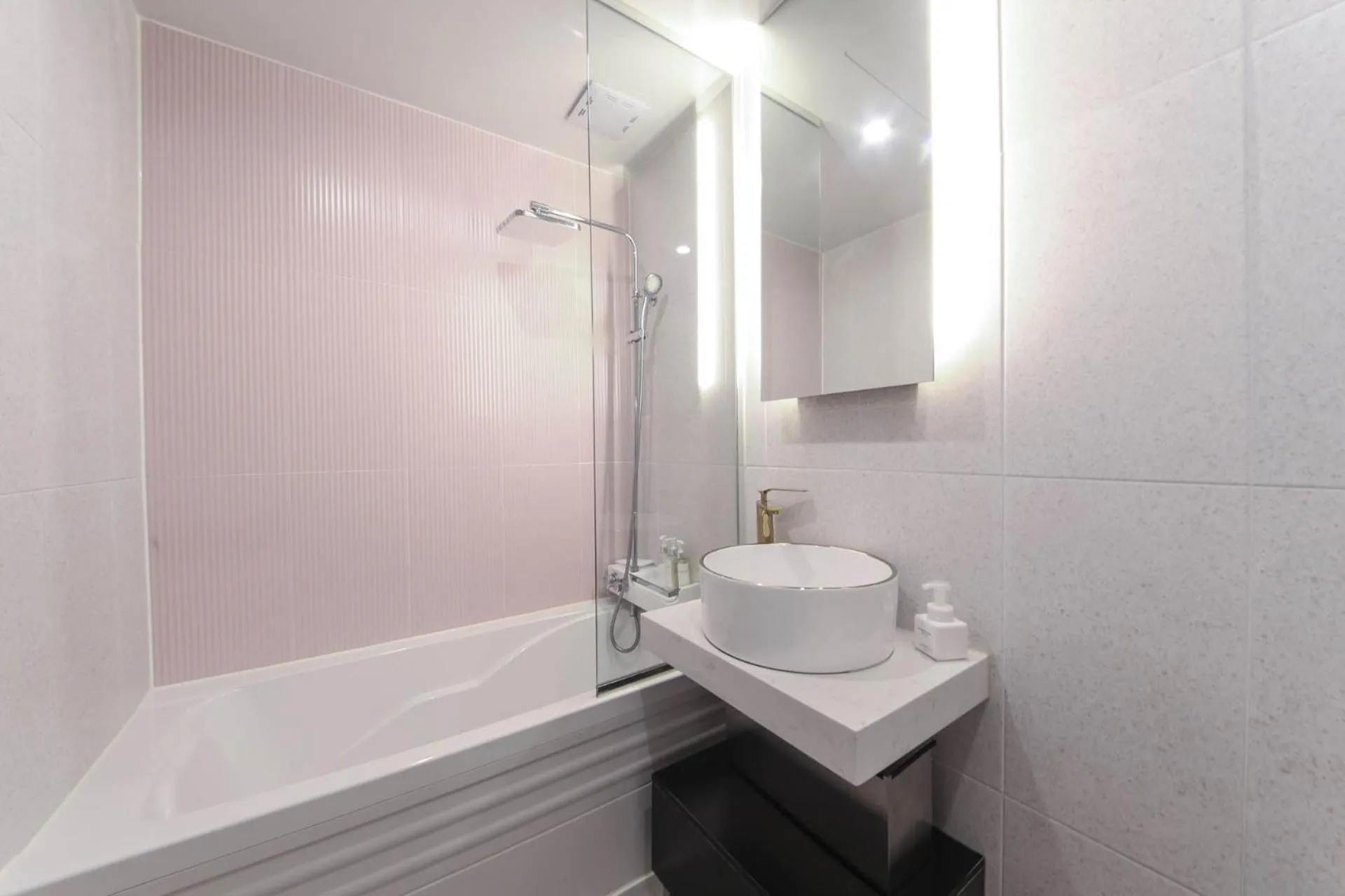 Bathroom in ND 1226 Hotel