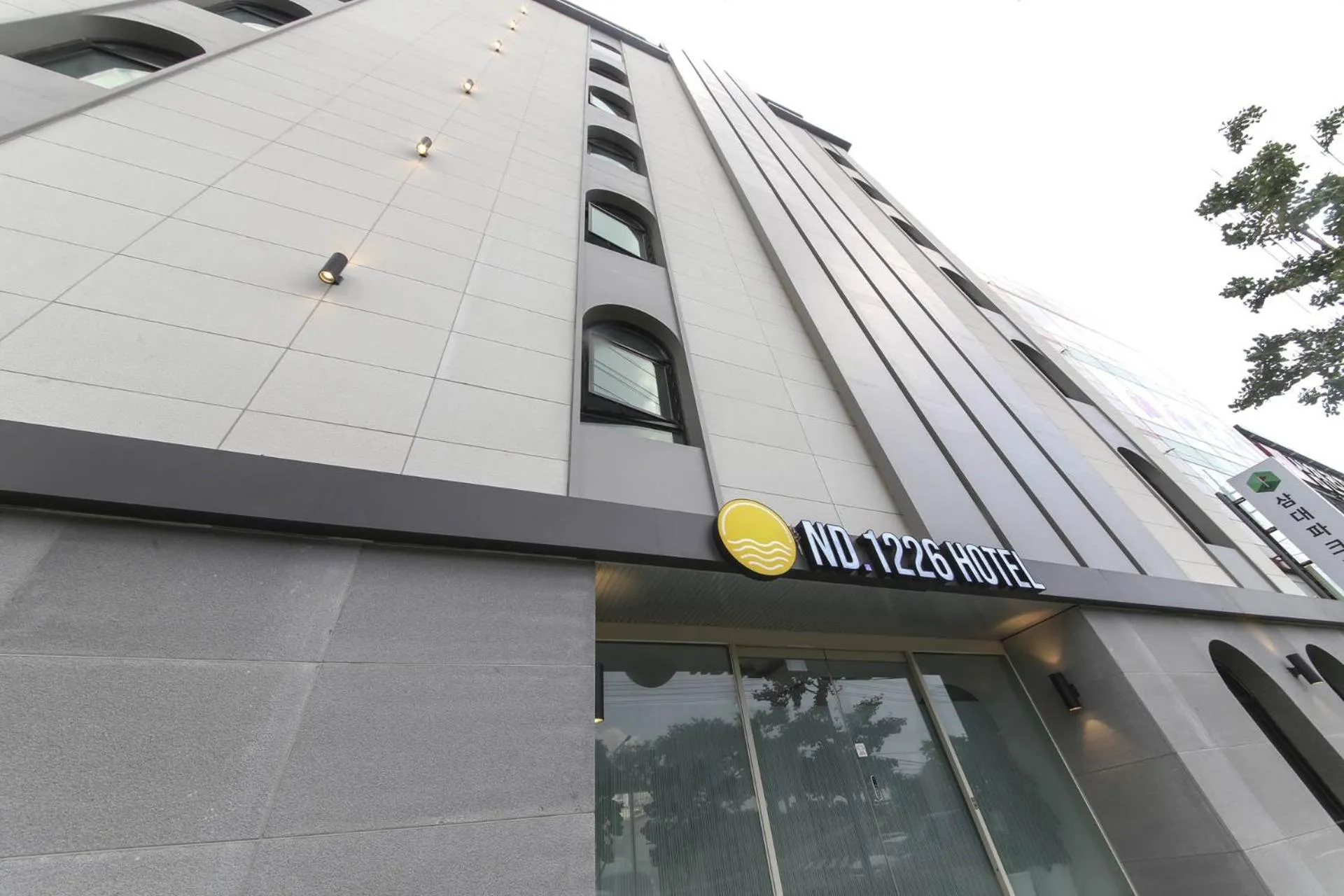 Property building in ND 1226 Hotel