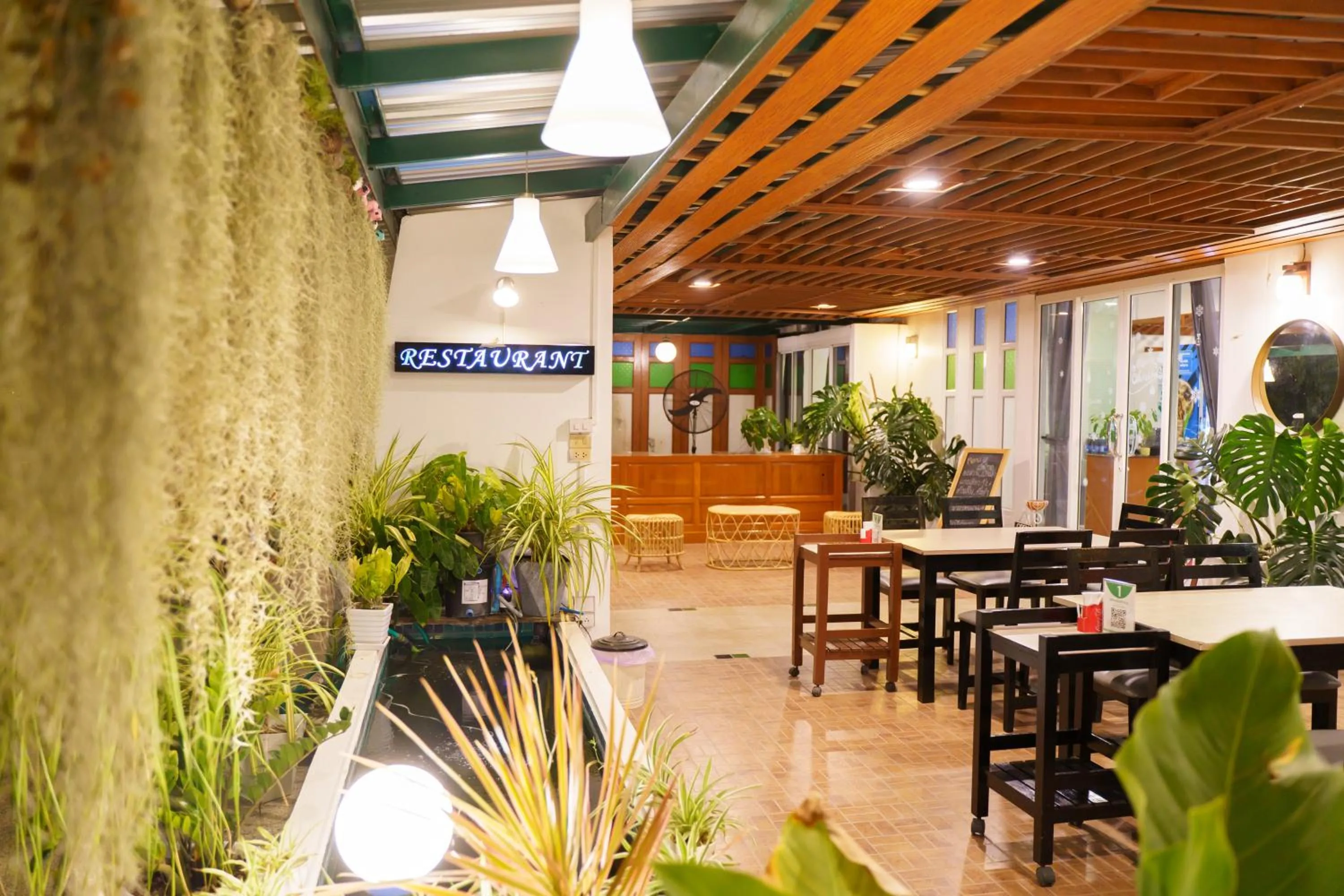 Restaurant/places to eat in Anika boutique - อัณณิกา บูทีค