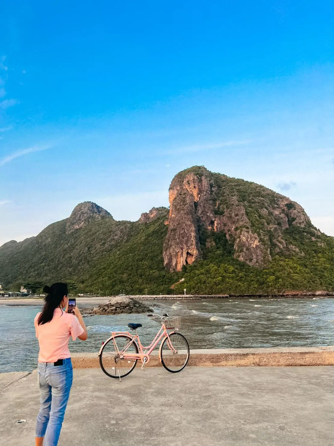 Cycling in Anika boutique - อัณณิกา บูทีค