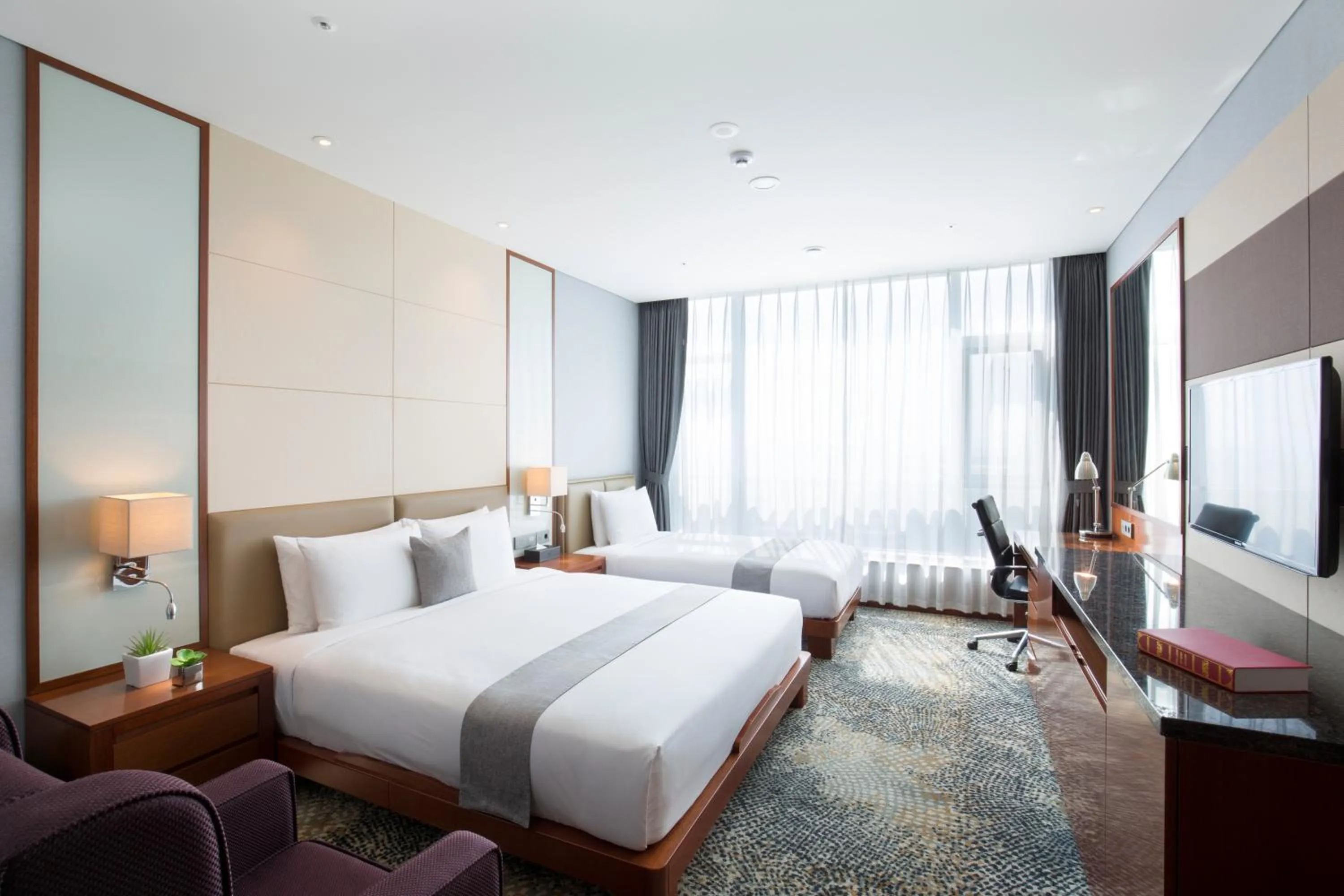 Bed in I Square Hotel