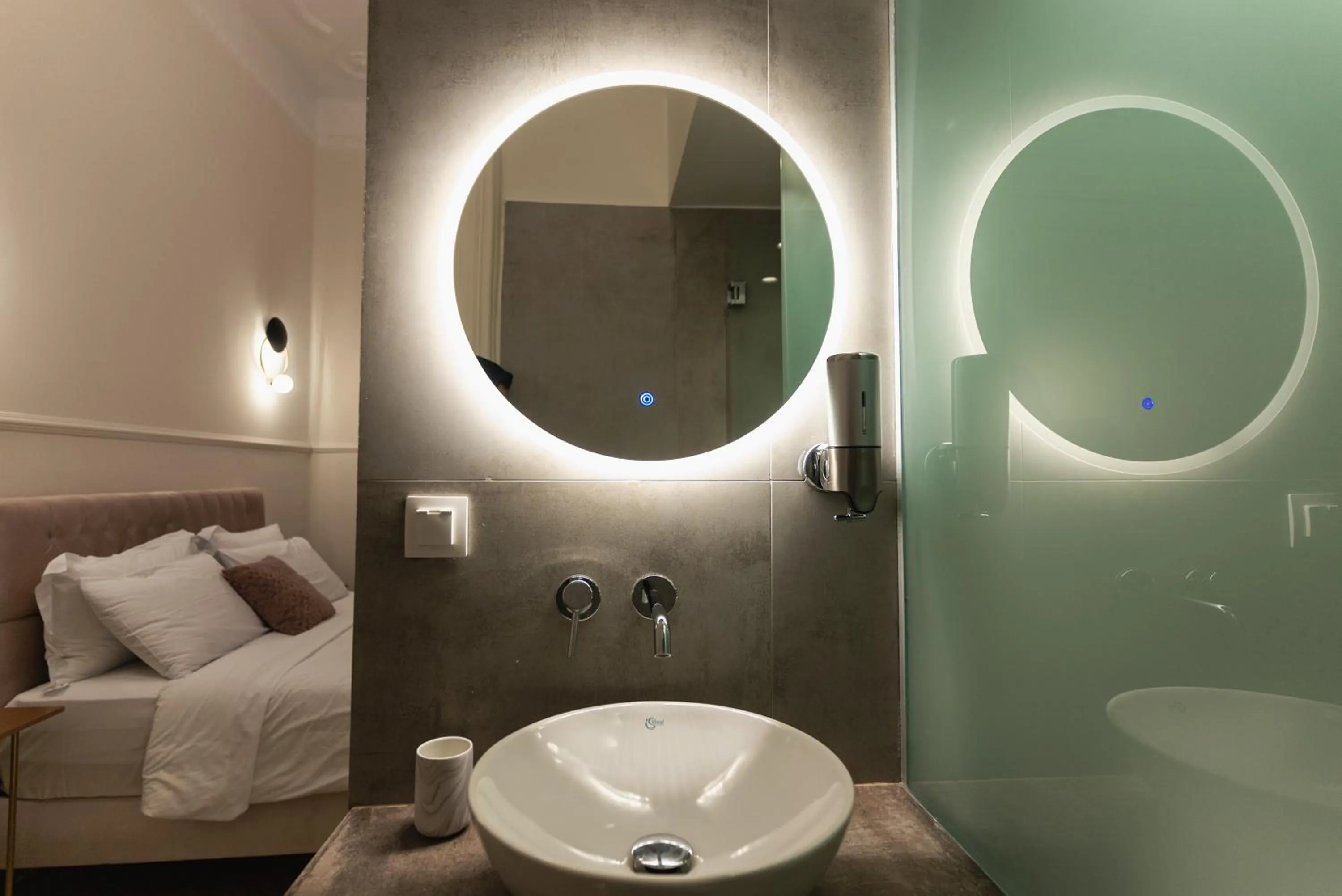 Toilet, Bed in Villa Clio, a Luxury Collection