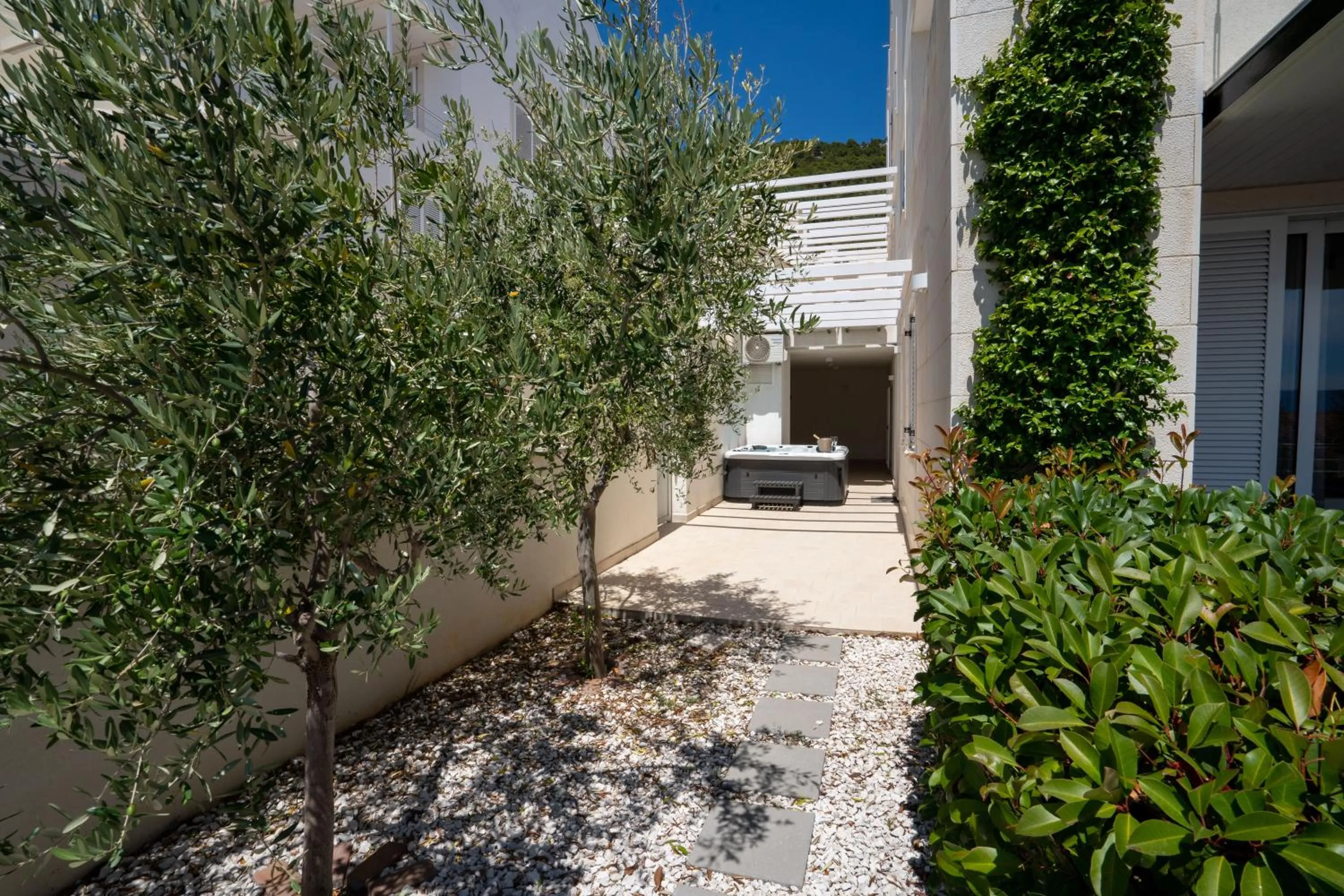 Garden in Apartments Villa Azzurra Bol