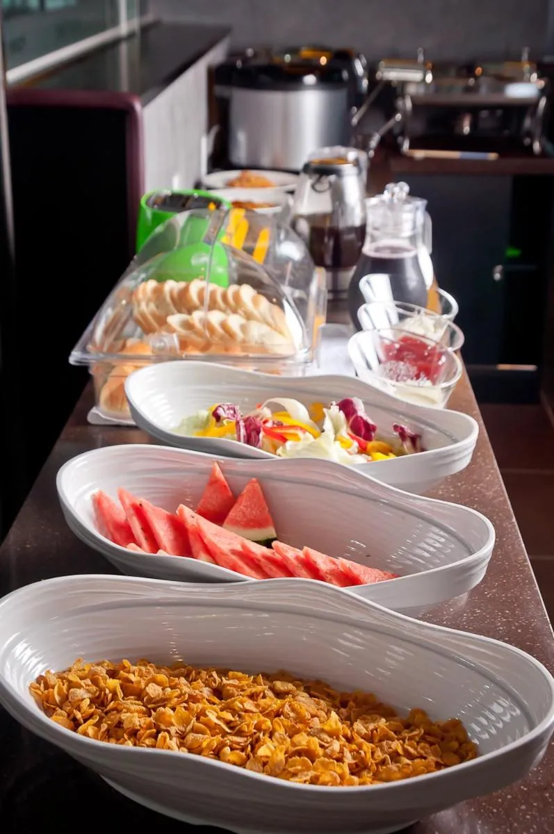 Food in The Empress Hotel