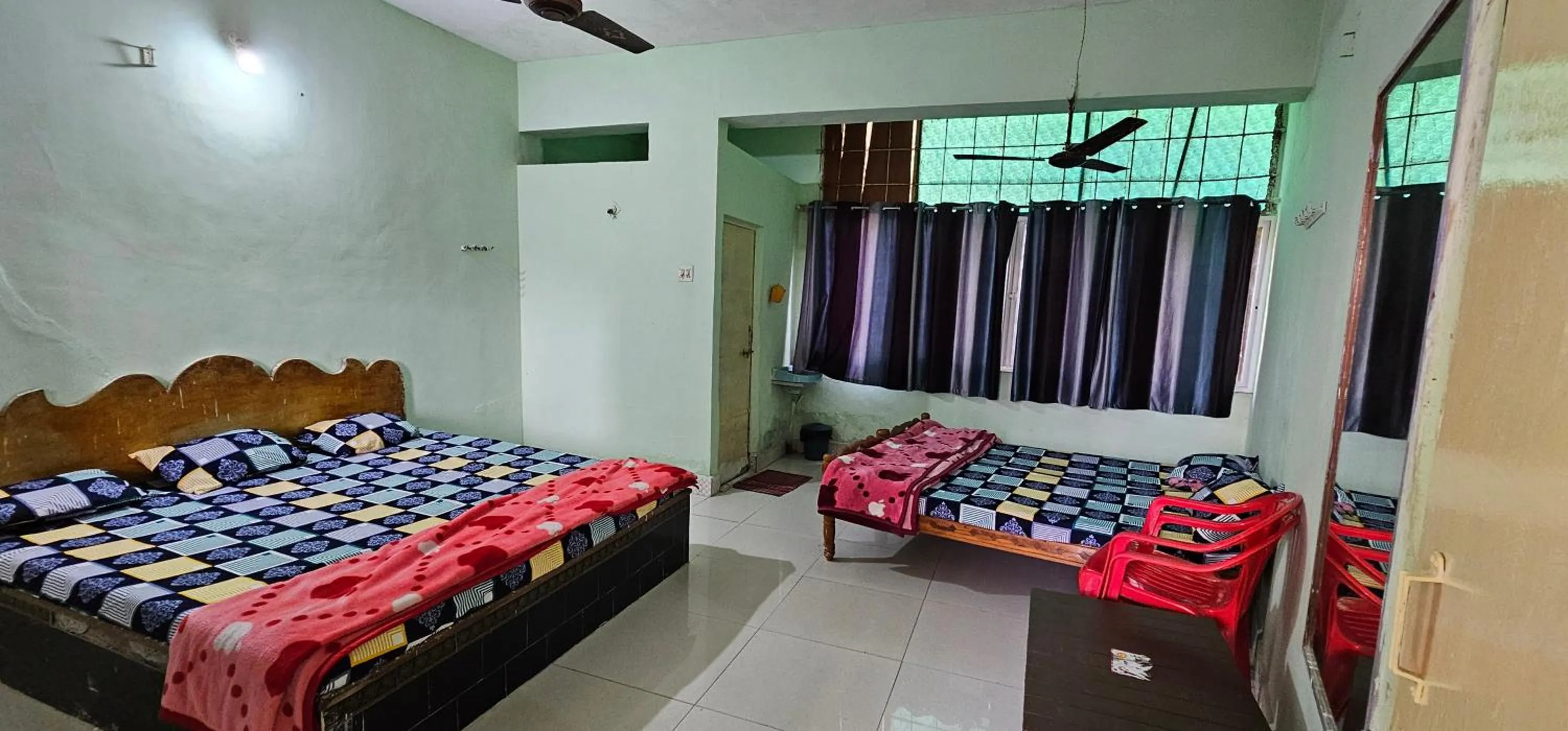 Bed in Hotel HillView, Junagadh