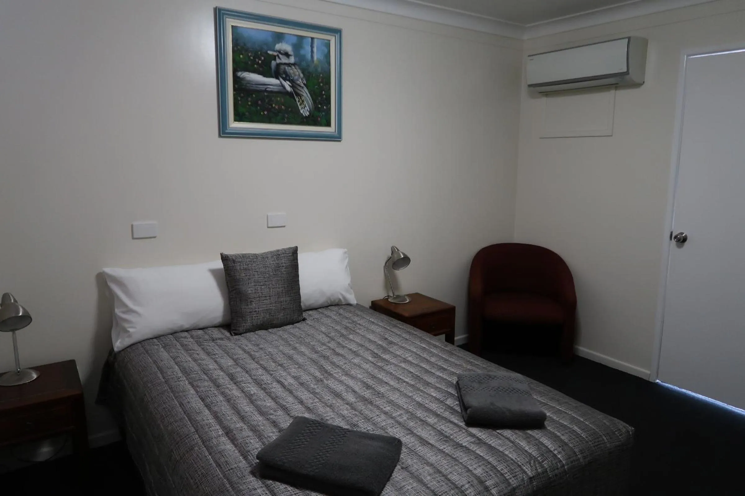 Photo of the whole room, Bed in Charleville Waltzing Matilda Motor Inn