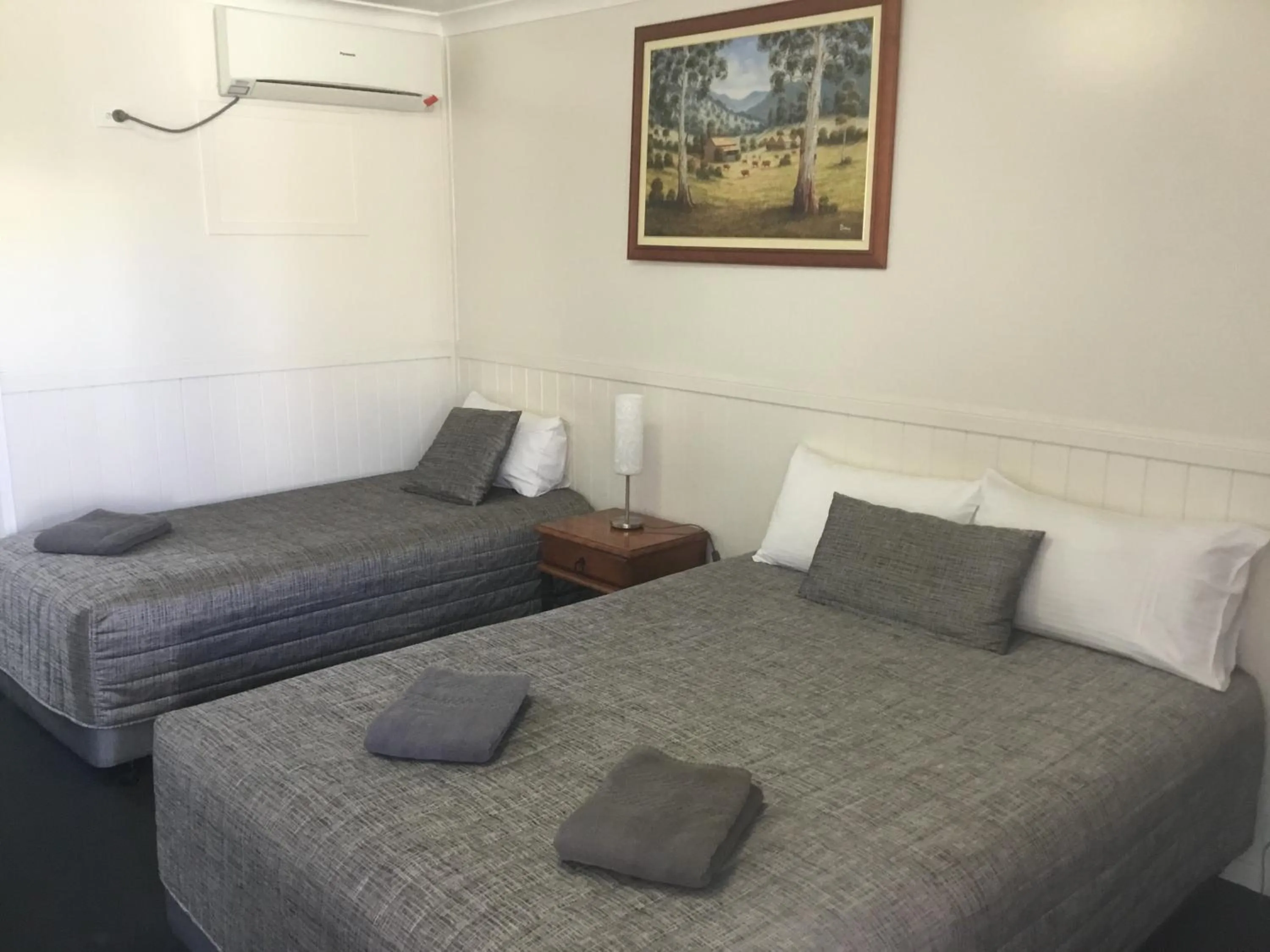 Bed in Charleville Waltzing Matilda Motor Inn