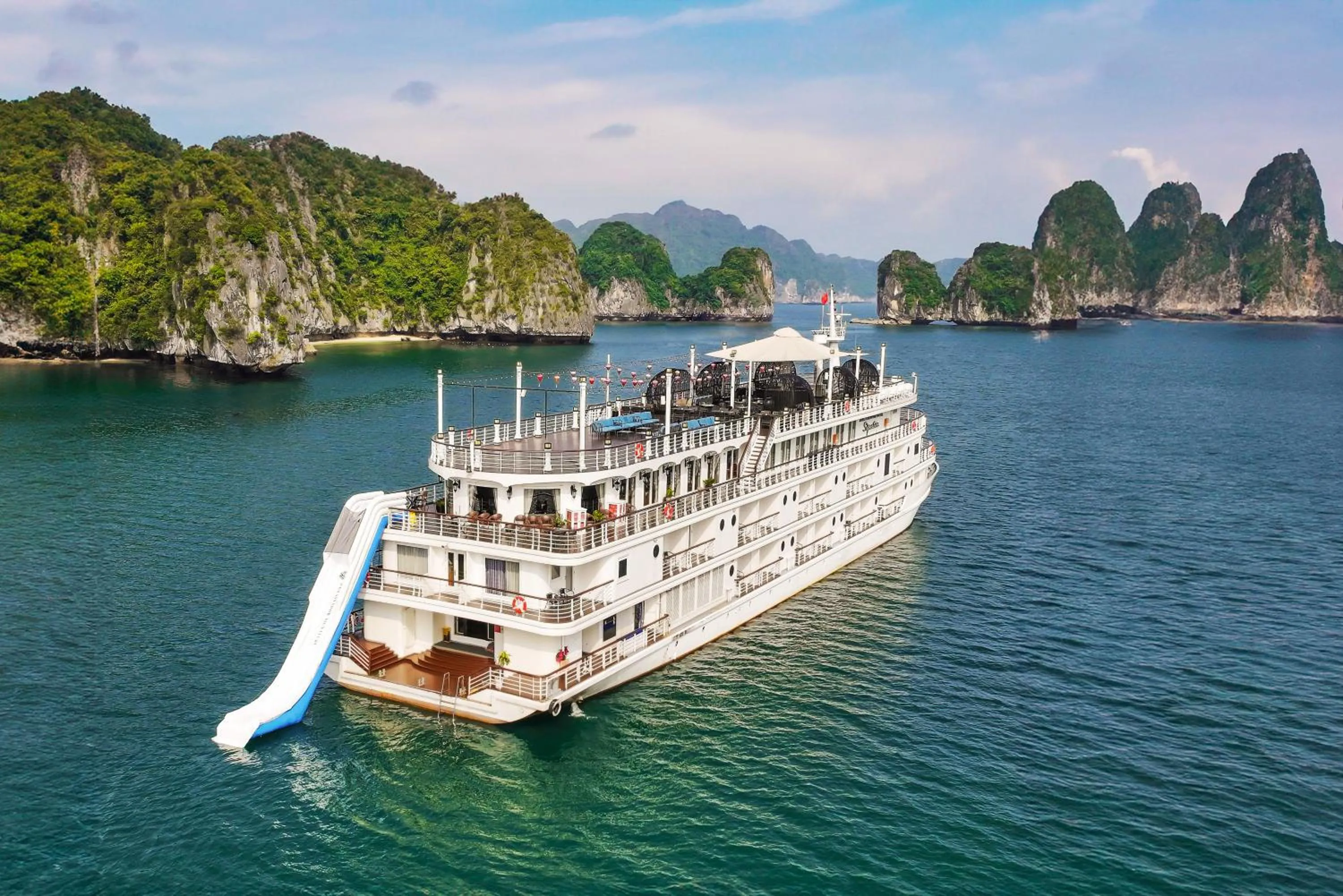 Property building in Ambassador Signature Cruise - Lan Ha Bay