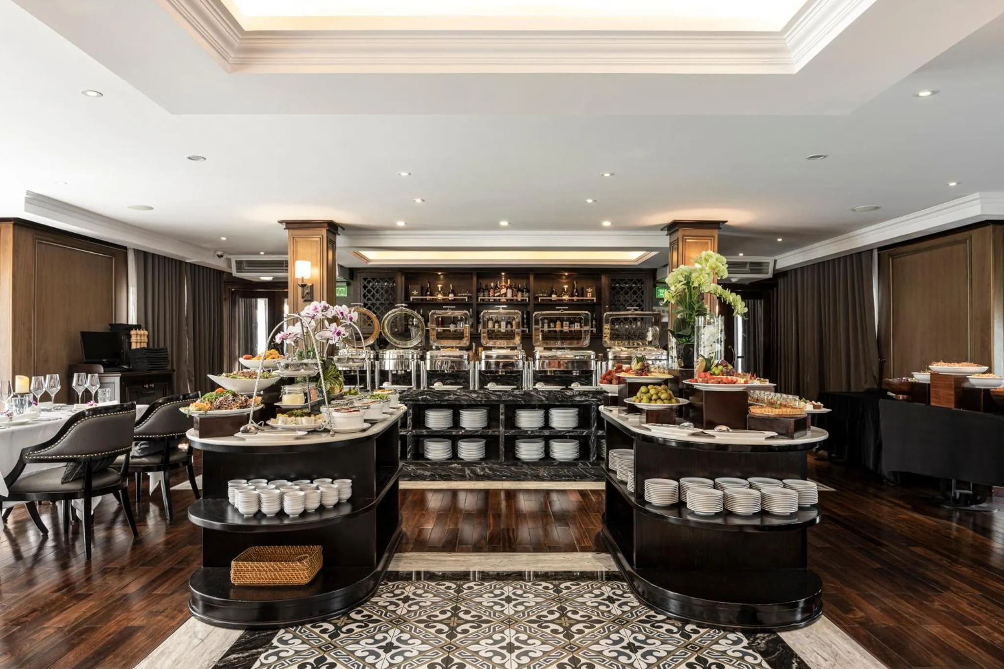 Living room in Ambassador Signature Cruise - Lan Ha Bay