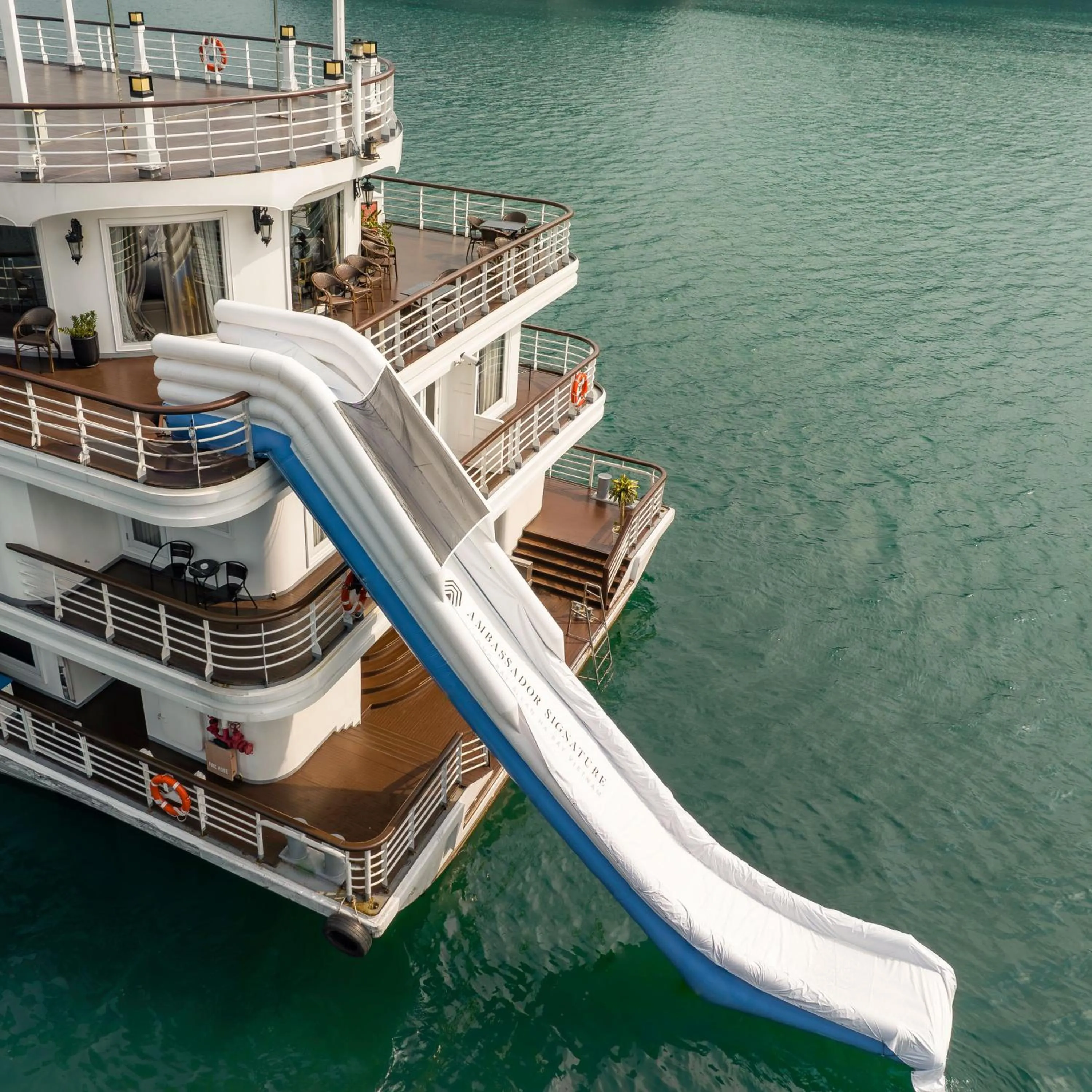 Swimming pool in Ambassador Signature Cruise - Lan Ha Bay