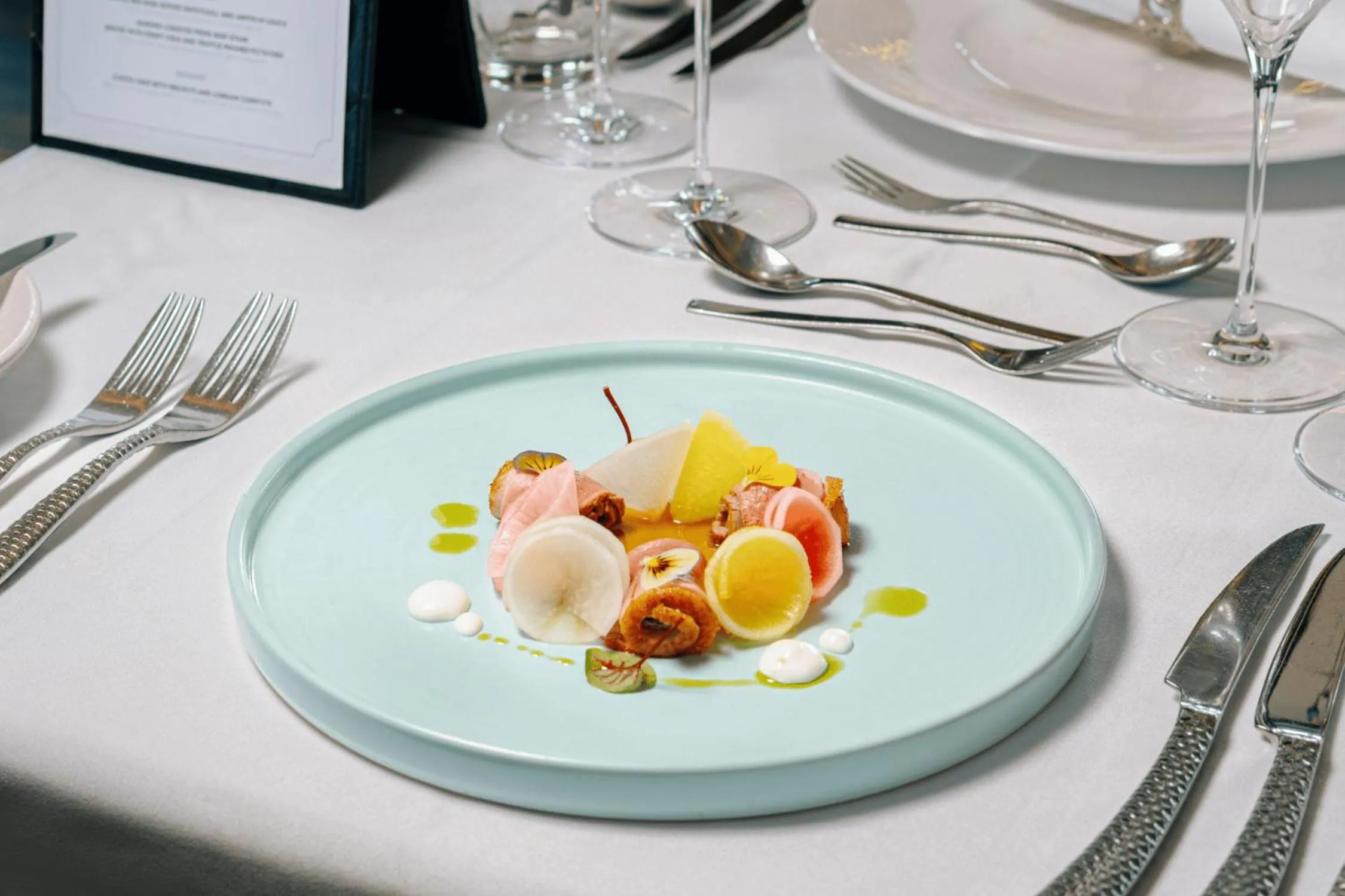 Restaurant/places to eat in Ambassador Signature Cruise - Lan Ha Bay