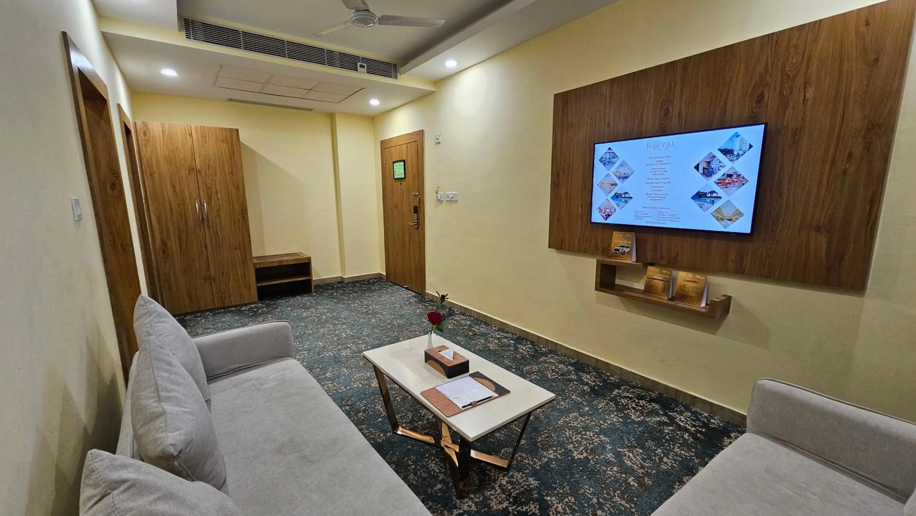 Communal lounge/ TV room in The Royal Bihar