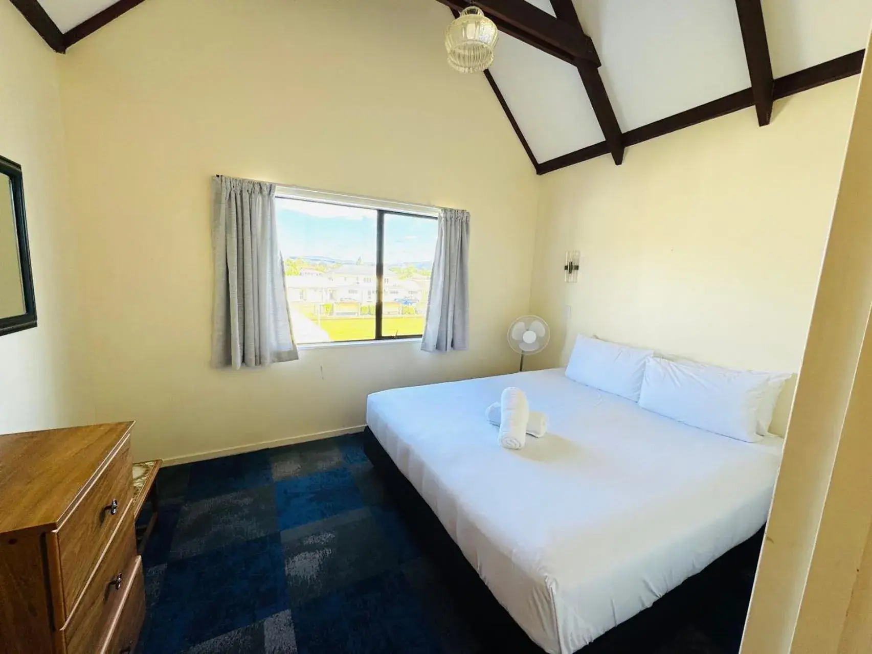 Two-Bedroom Apartment with Private Pool in Apex on Fenton Two-Bedroom Apartment with Private Pool in Apex on Fenton