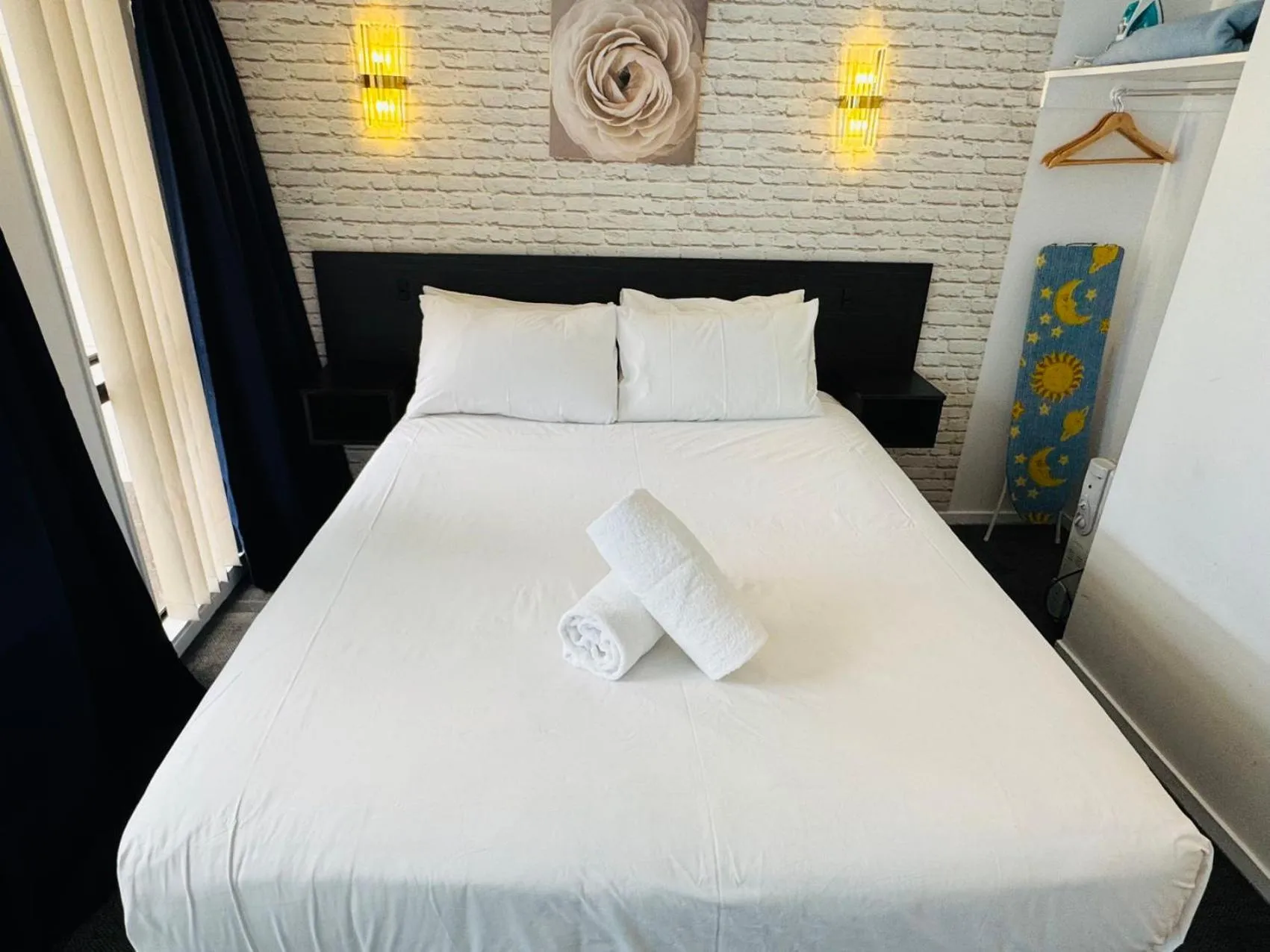 Bedroom in Apex on Fenton