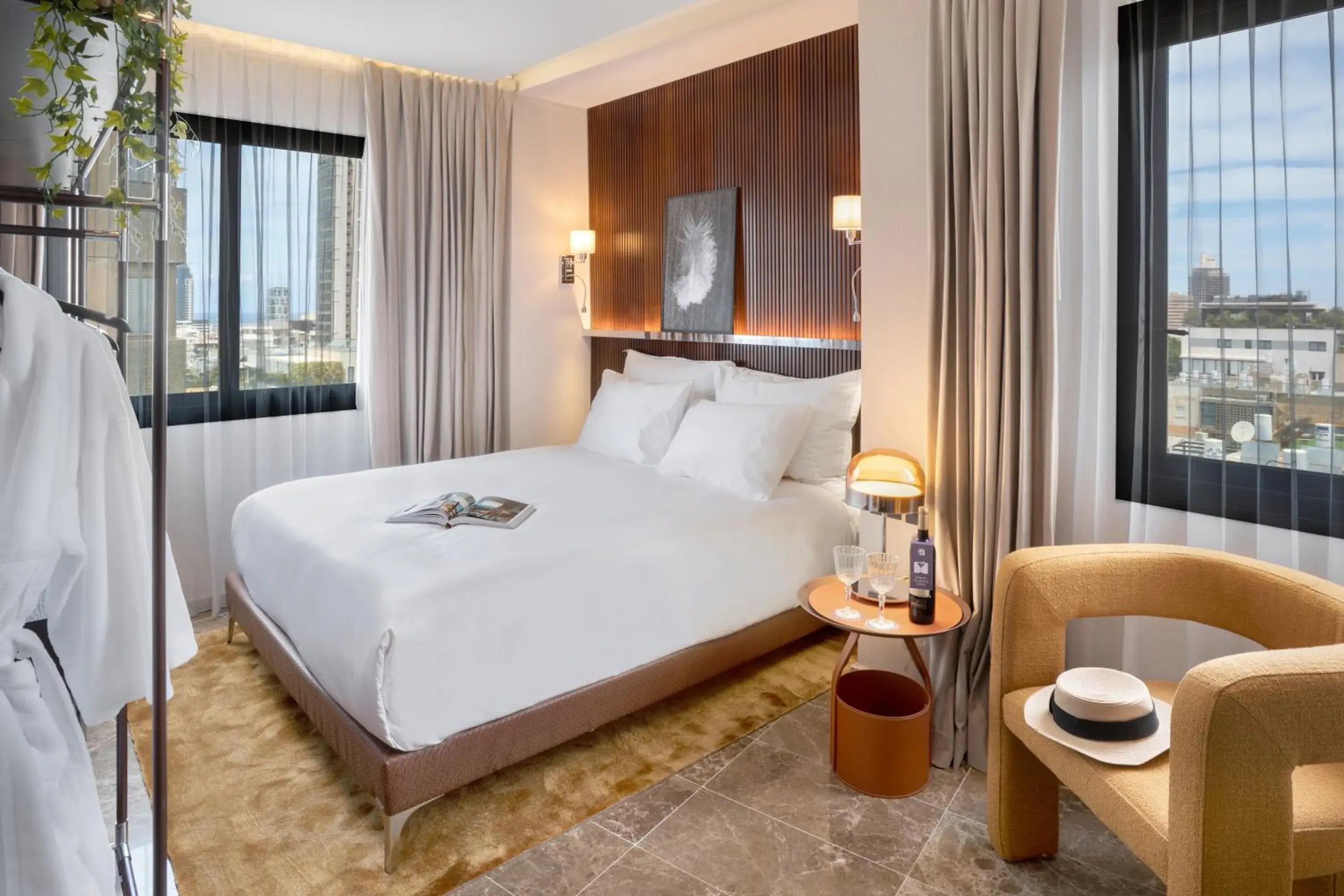 Classic Room with View - single occupancy in Fiori 41-By Adam Hotels Classic Room with View - single occupancy in Fiori 41-By Adam Hotels