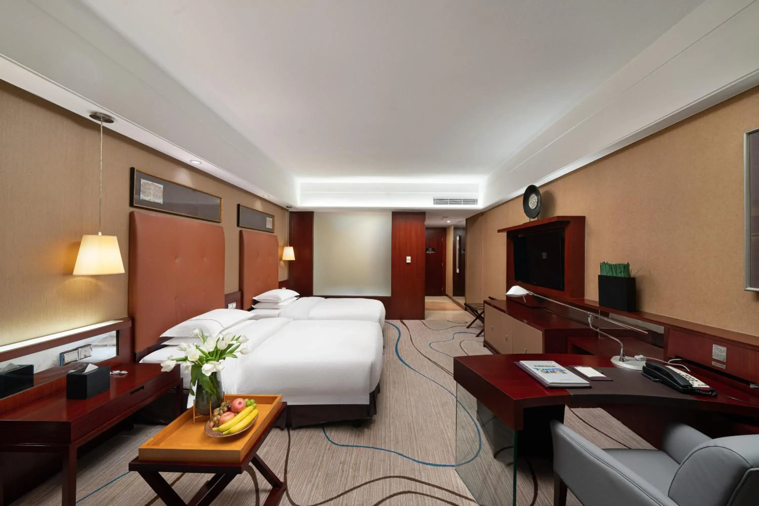 Twin Room with Garden View in Dongguan Royal Garden Hotel Twin Room with Garden View in Dongguan Royal Garden Hotel